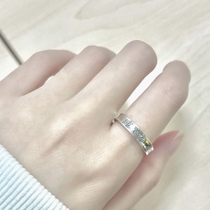尺寸:6,7,8 码【Tiffany*帝芙尼最新款🆕🆕银色光面T字母戒指】一致官网黄铜材质,非常的上镜‼ 尺寸:6,7,8 码【Tiffany*帝芙尼最新款🆕🆕银色光面T字母戒指】一致官网黄铜材质,非常的上镜‼