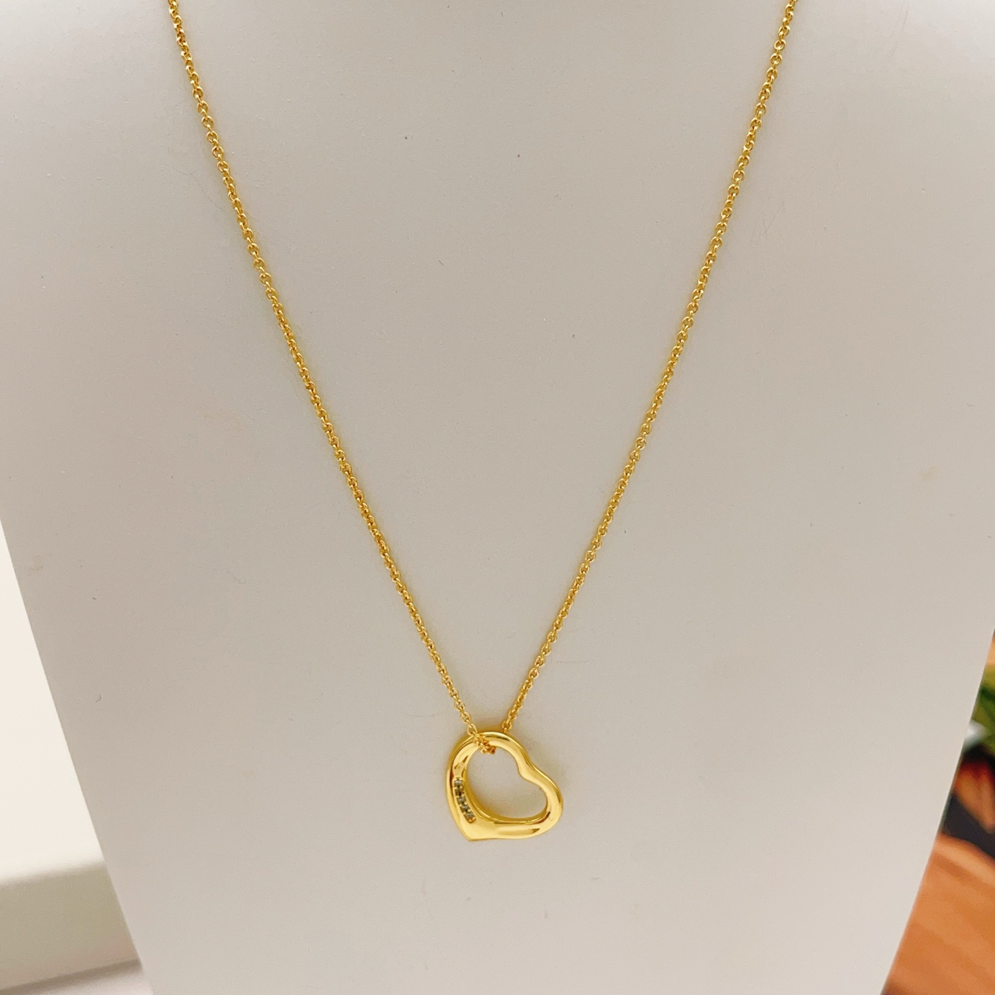 Tiffany & Co. Tiffany*帝芙尼最新款，非常的上镜‼ 设计很特别值得入手 高级手工坊系列