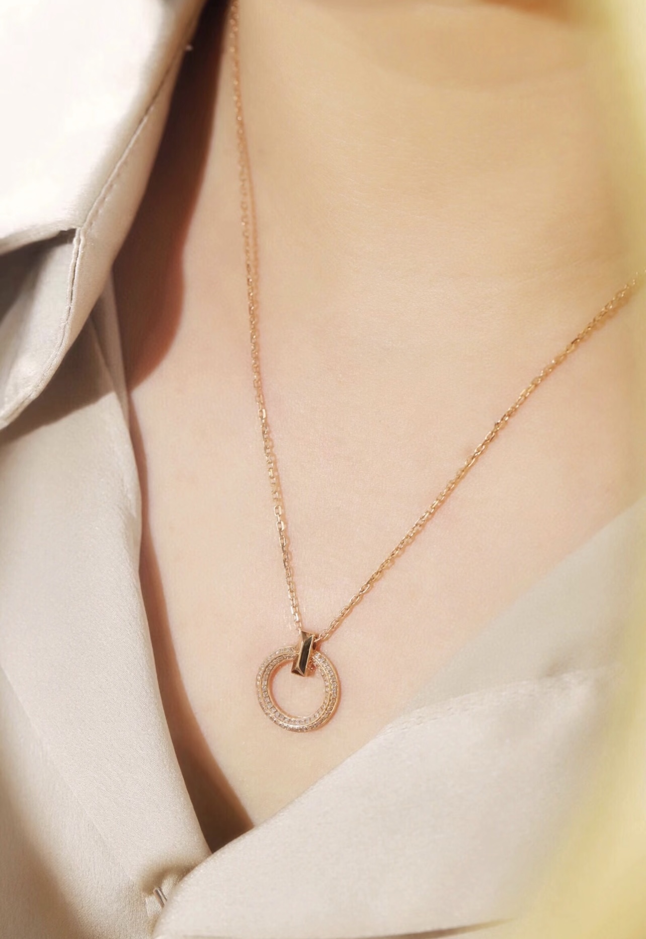 Tiffany & Co. Tiffany*帝芙尼最新款，非常的上镜‼ 设计很特别值得入手 高级手工坊系列