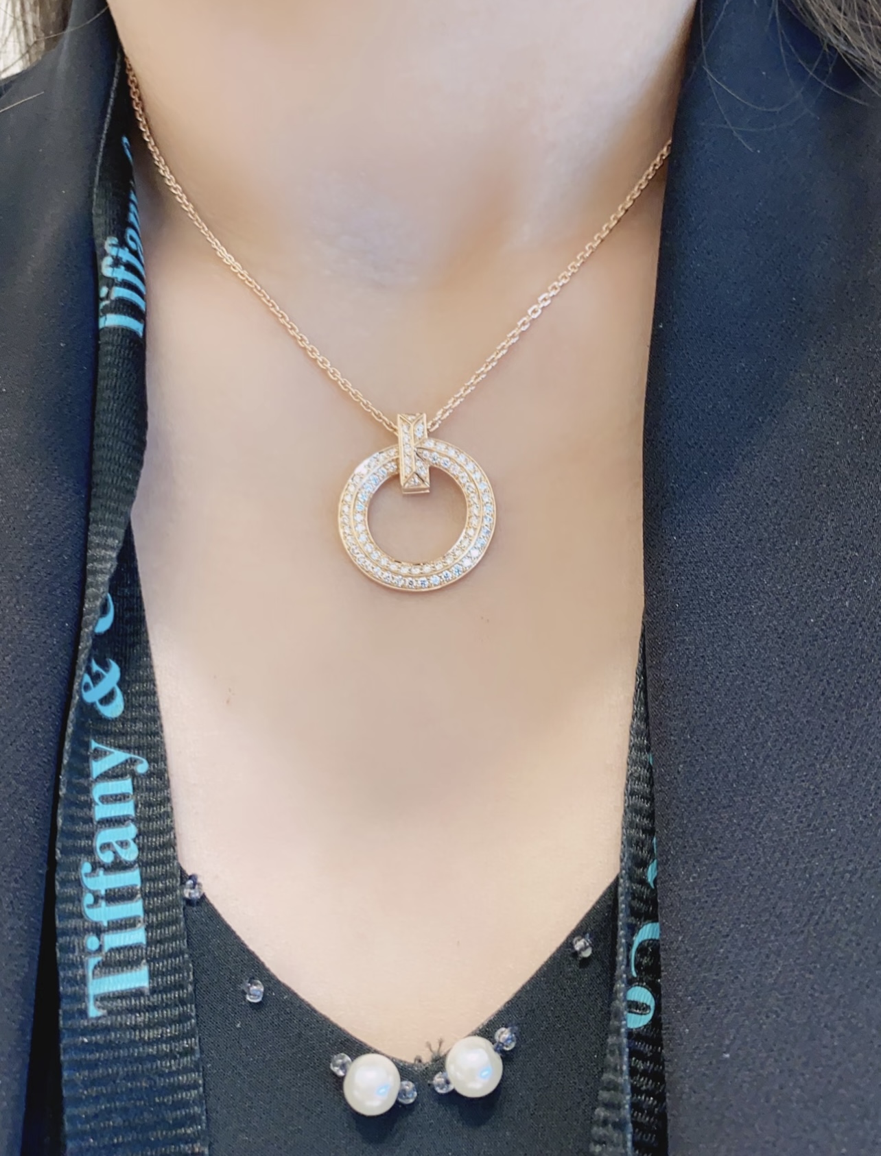 Tiffany & Co. Tiffany*帝芙尼最新款，非常的上镜‼ 设计很特别值得入手 高级手工坊系列