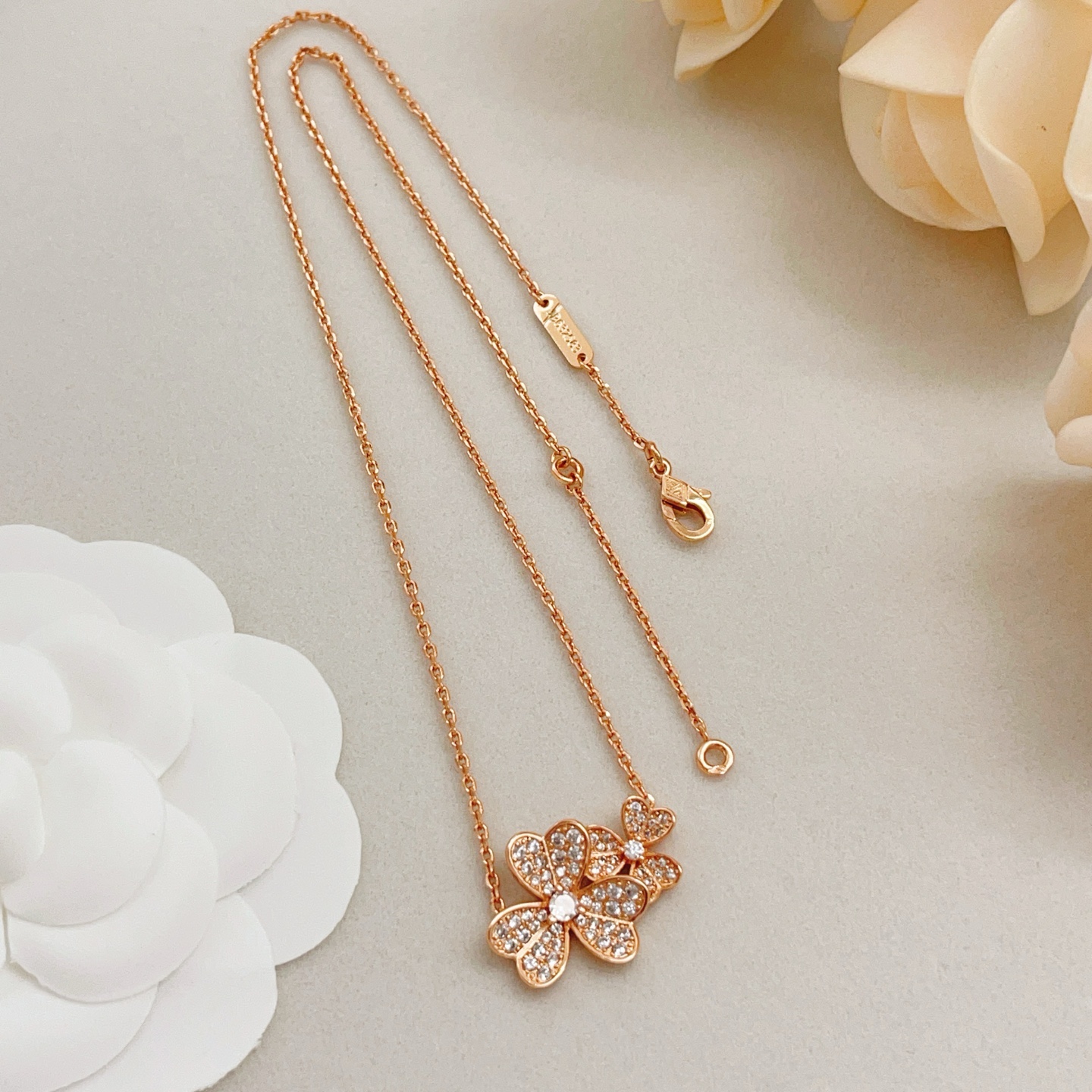 Van Cleef Arpels Frivole necklace 18k rose gold with round brilliant diamonds 42cm with 2cm extender
