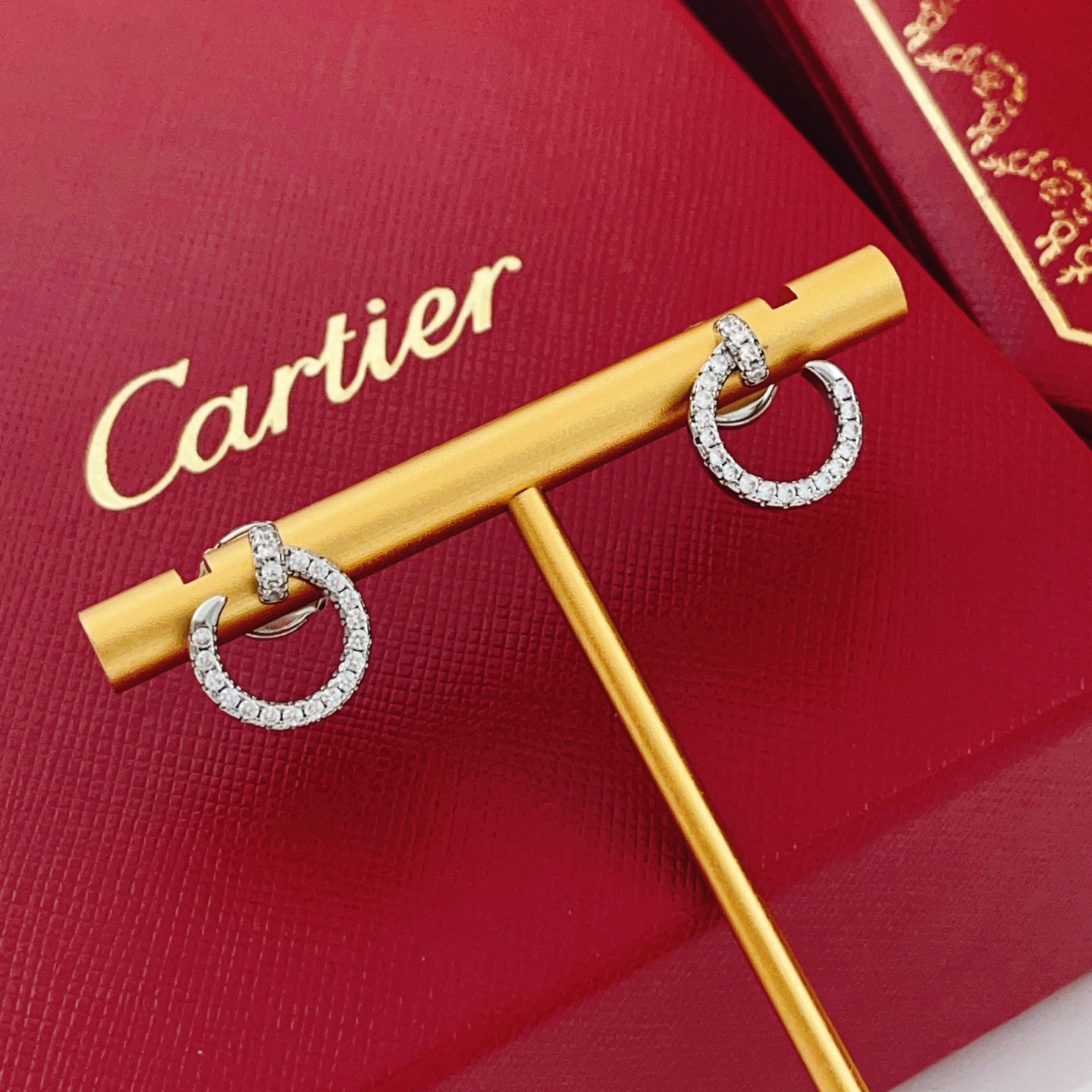 Cartier Cartie*卡地亚最新款，非常的上镜‼ 设计很特别值得入手 高级手工坊系列