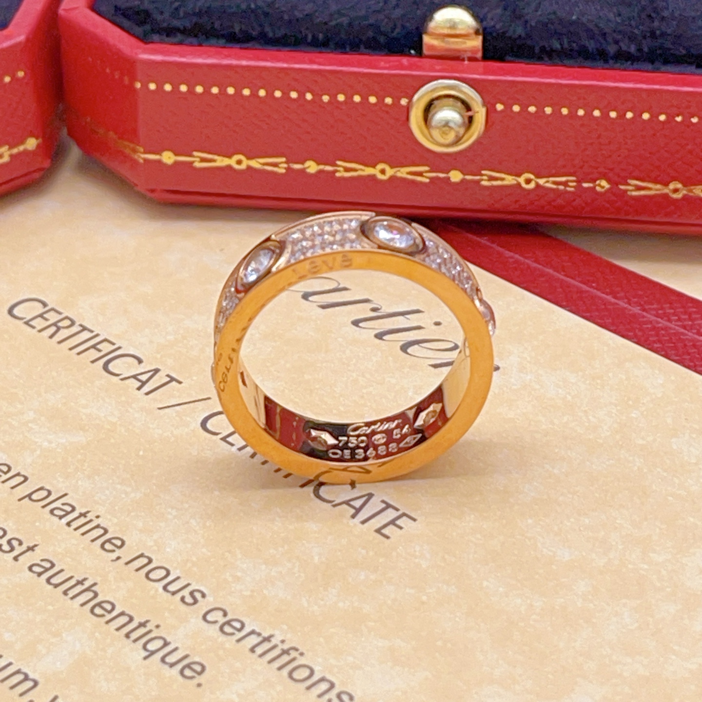 Cartier Cartie*最新款，非常的上镜‼ 设计很特别值得入手 高级手工坊系列
