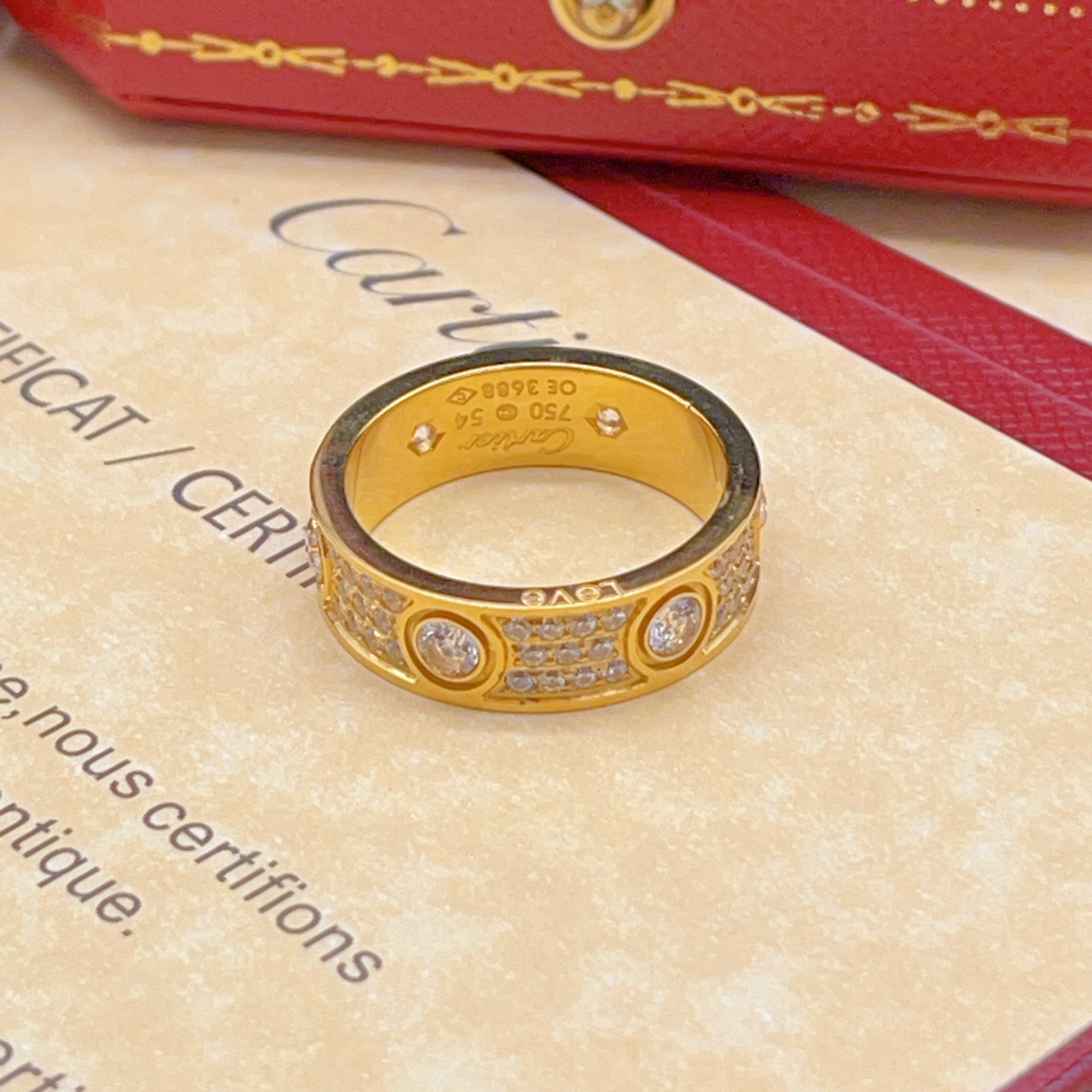 Cartier Cartie*最新款，非常的上镜‼ 设计很特别值得入手 高级手工坊系列
