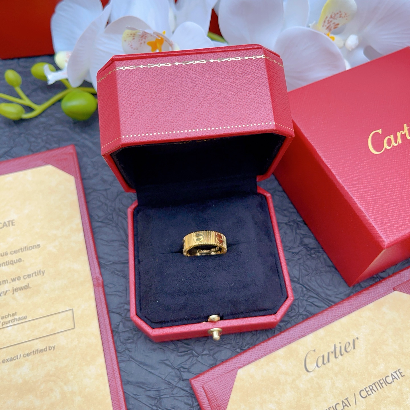 Cartier Cartie*最新款，非常的上镜‼ 设计很特别值得入手 高级手工坊系列
