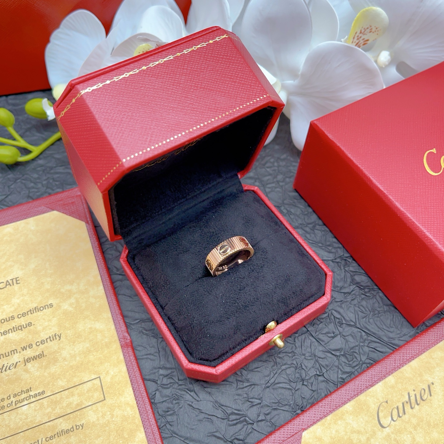 Cartier Cartie*最新款，非常的上镜‼ 设计很特别值得入手 高级手工坊系列
