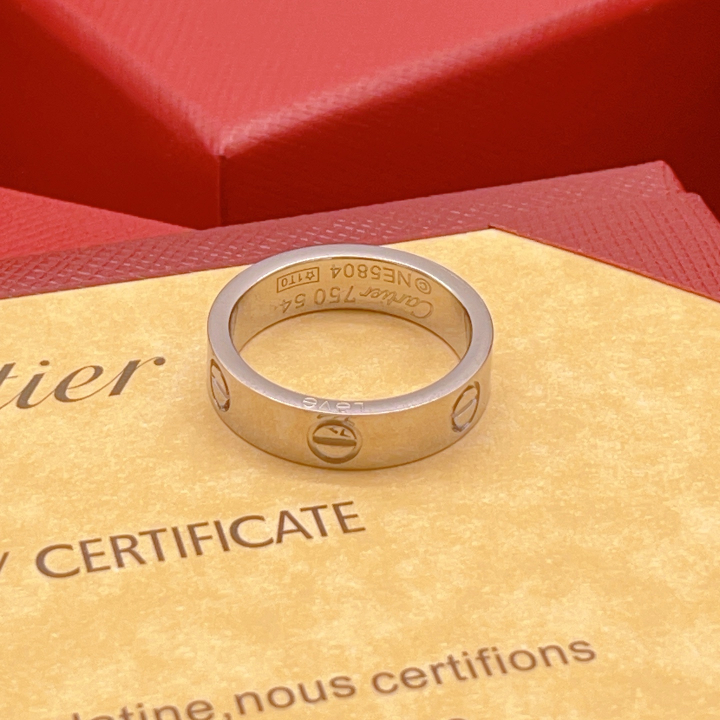 Cartier Cartie*最新款，非常的上镜‼ 设计很特别值得入手 高级手工坊系列