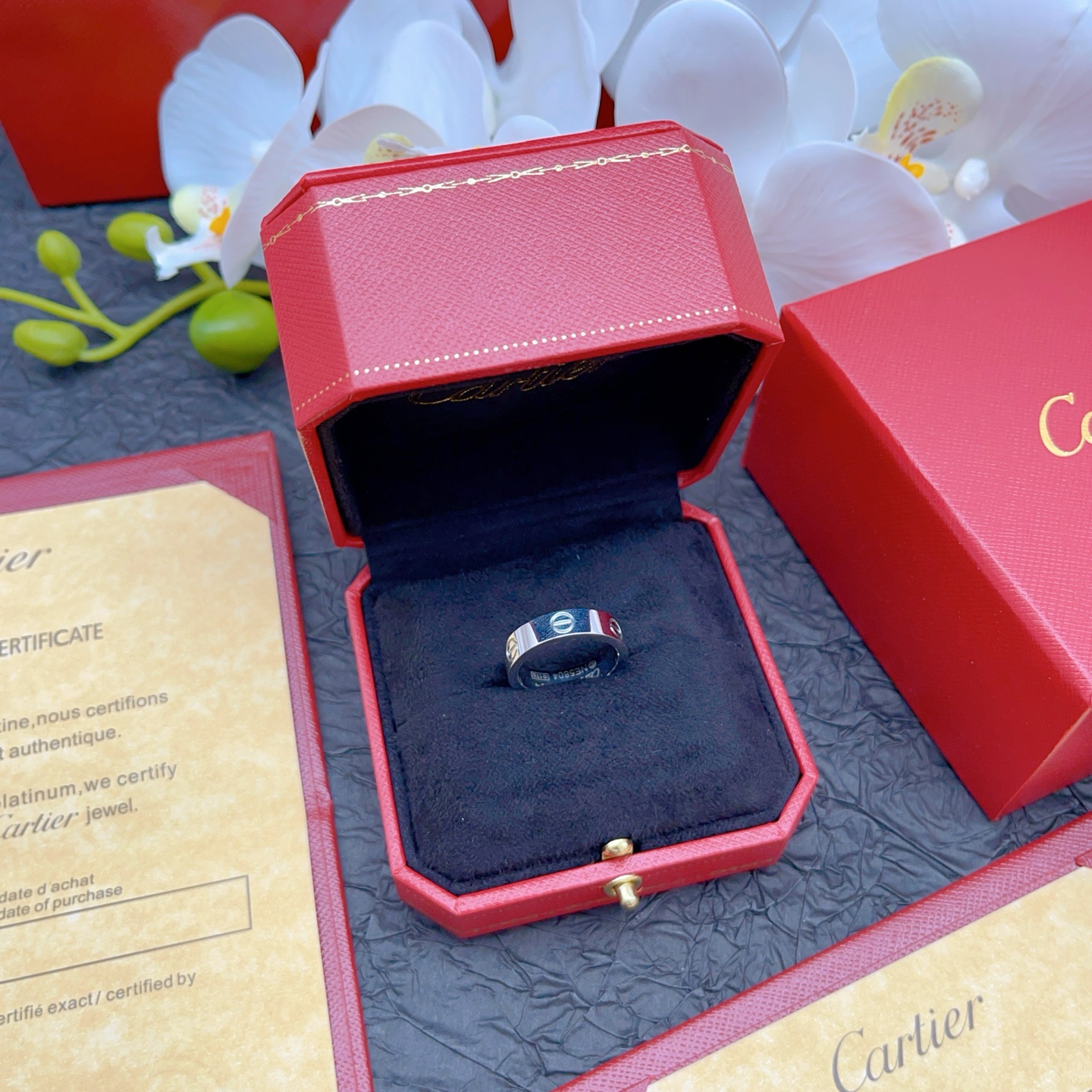 Cartier Cartie*最新款，非常的上镜‼ 设计很特别值得入手 高级手工坊系列