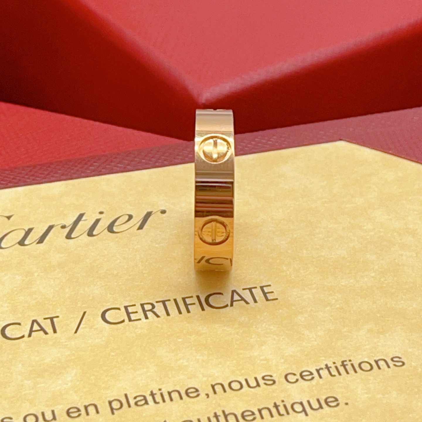 Cartier Cartie*最新款，非常的上镜‼ 设计很特别值得入手 高级手工坊系列