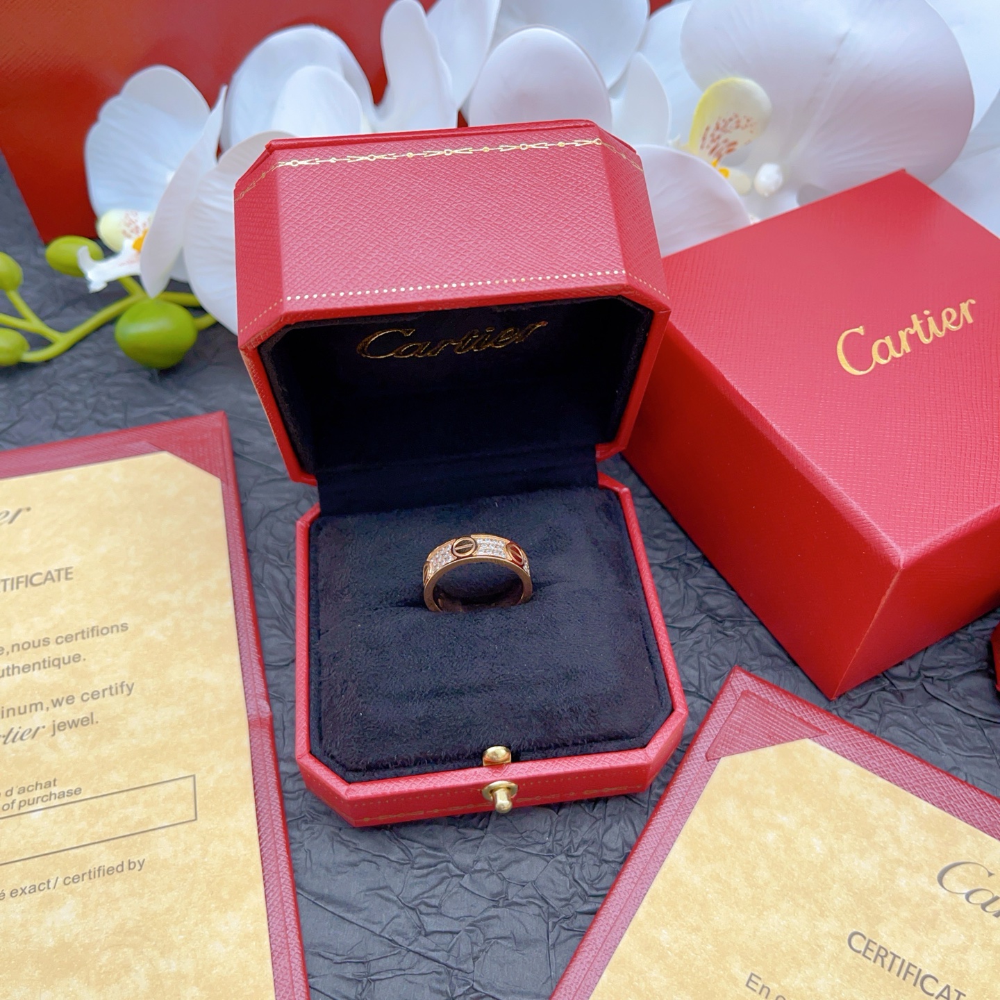 Cartier Cartie*最新款，非常的上镜‼ 设计很特别值得入手 高级手工坊系列