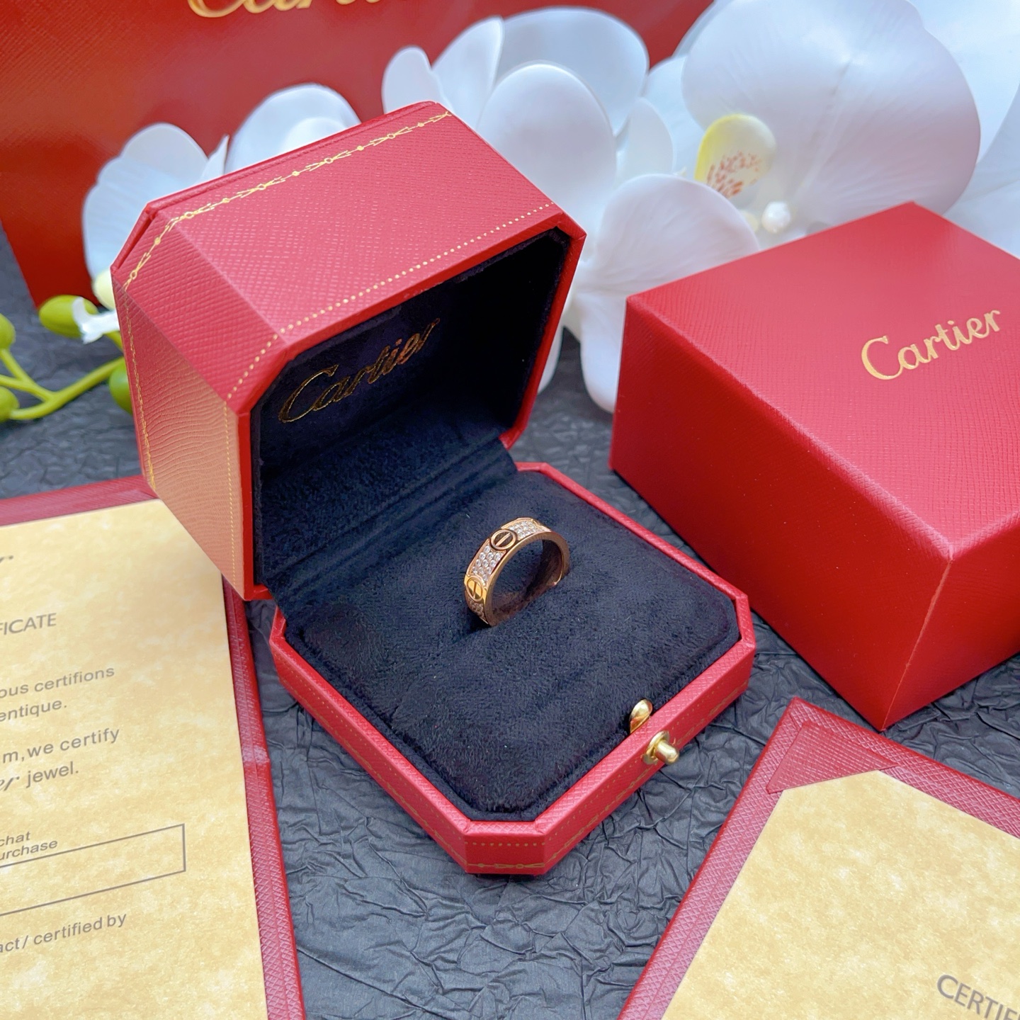 Cartier Cartie*最新款，非常的上镜‼ 设计很特别值得入手 高级手工坊系列
