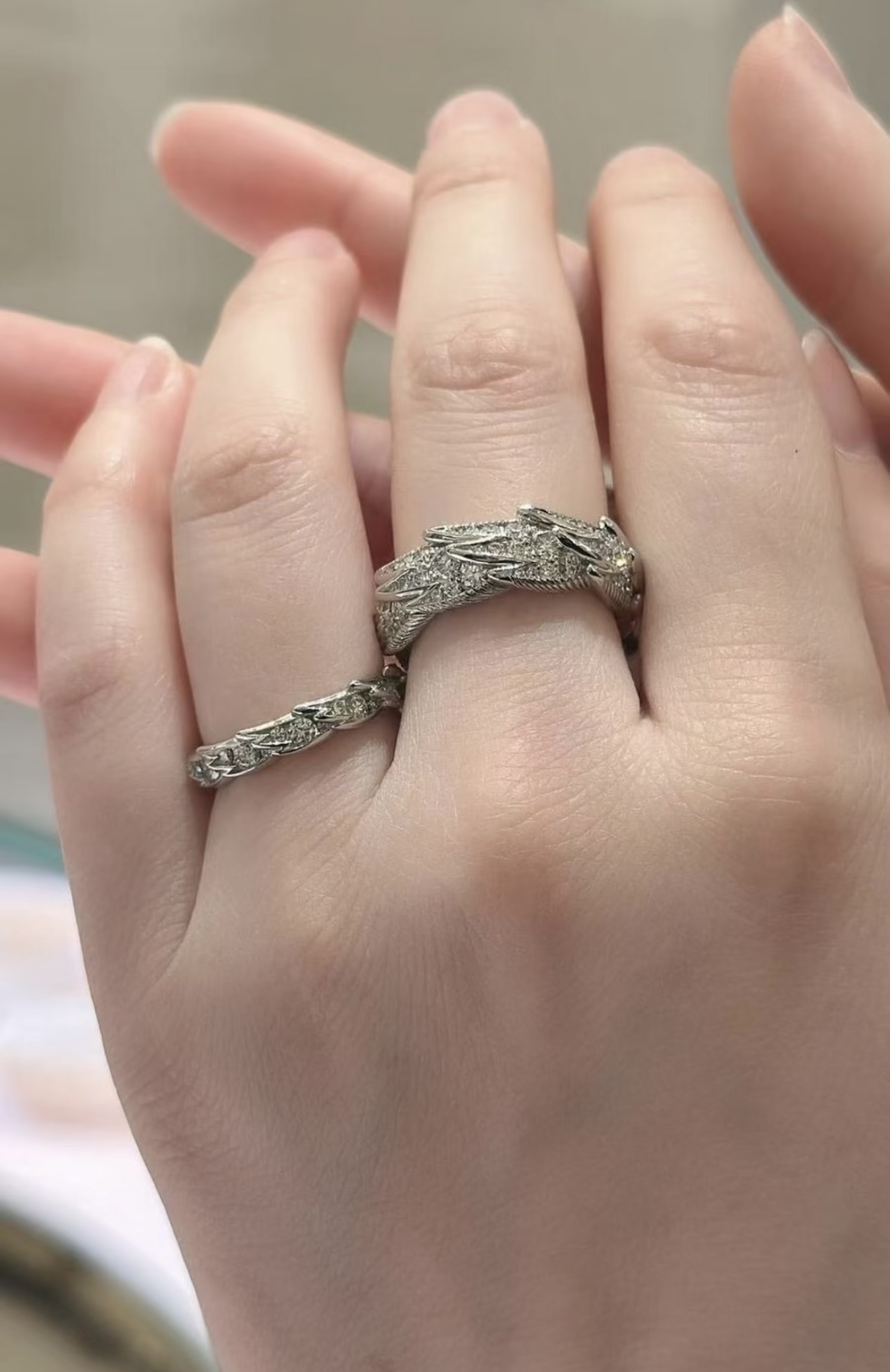 Tiffany & Co. Tiffany*帝芙尼最新款，非常的上镜‼ 设计很特别值得入手 高级手工坊系列