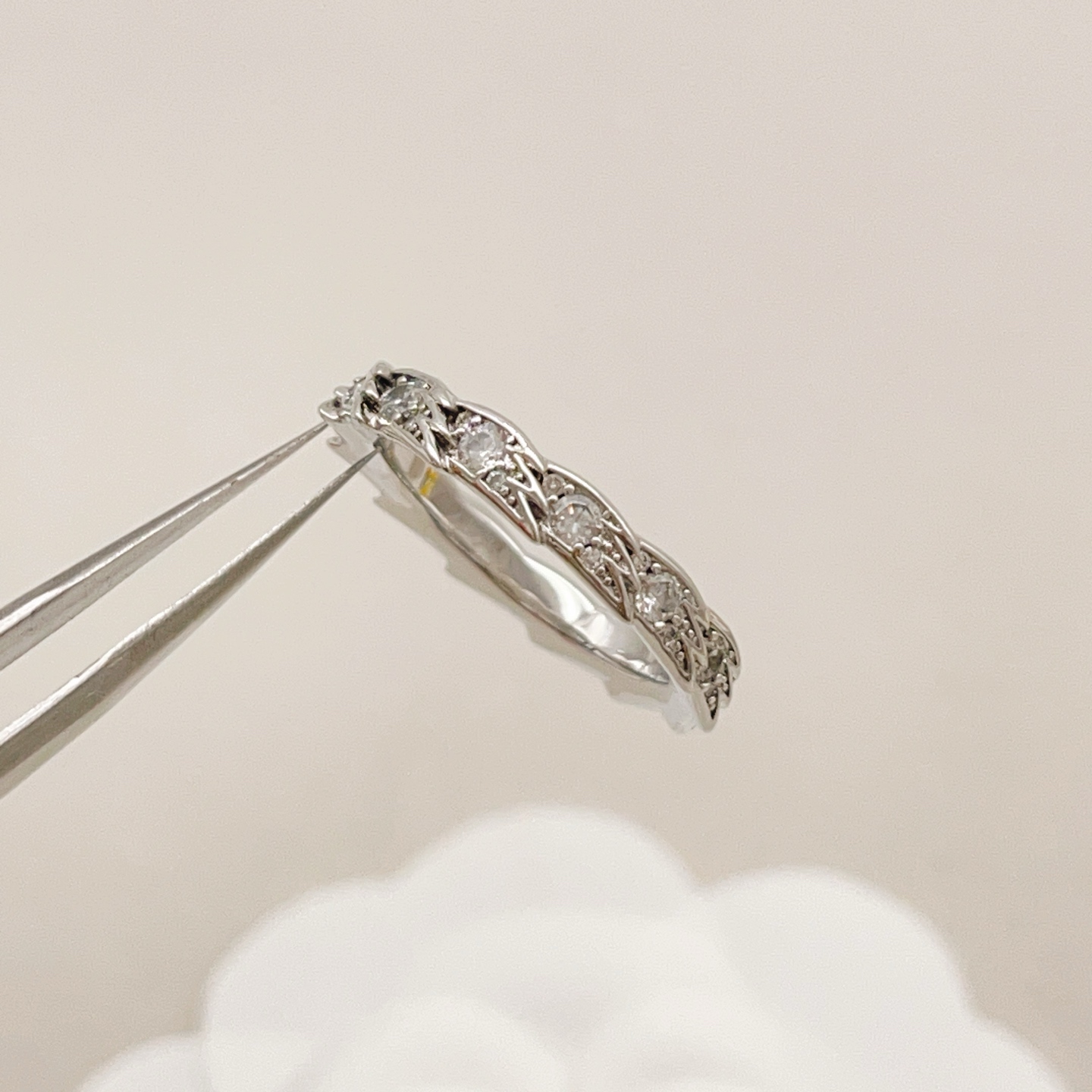 Tiffany & Co. Tiffany*帝芙尼最新款，非常的上镜‼ 设计很特别值得入手 高级手工坊系列
