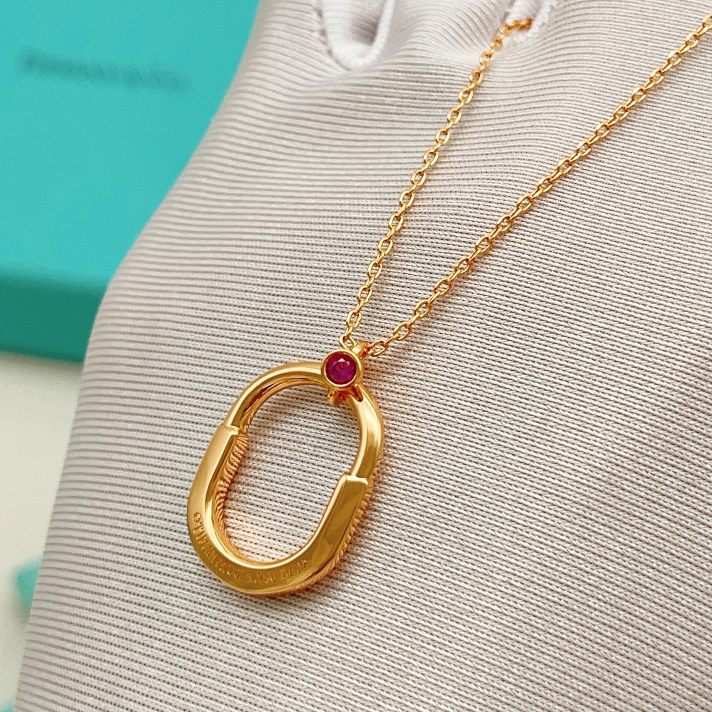 Tiffany & Co. Tiffany*帝芙尼最新款，非常的上镜‼ 设计很特别值得入手 高级手工坊系列