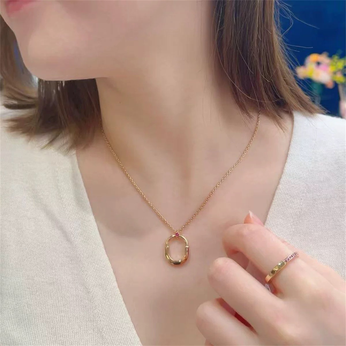 Tiffany & Co. Tiffany*帝芙尼最新款，非常的上镜‼ 设计很特别值得入手 高级手工坊系列