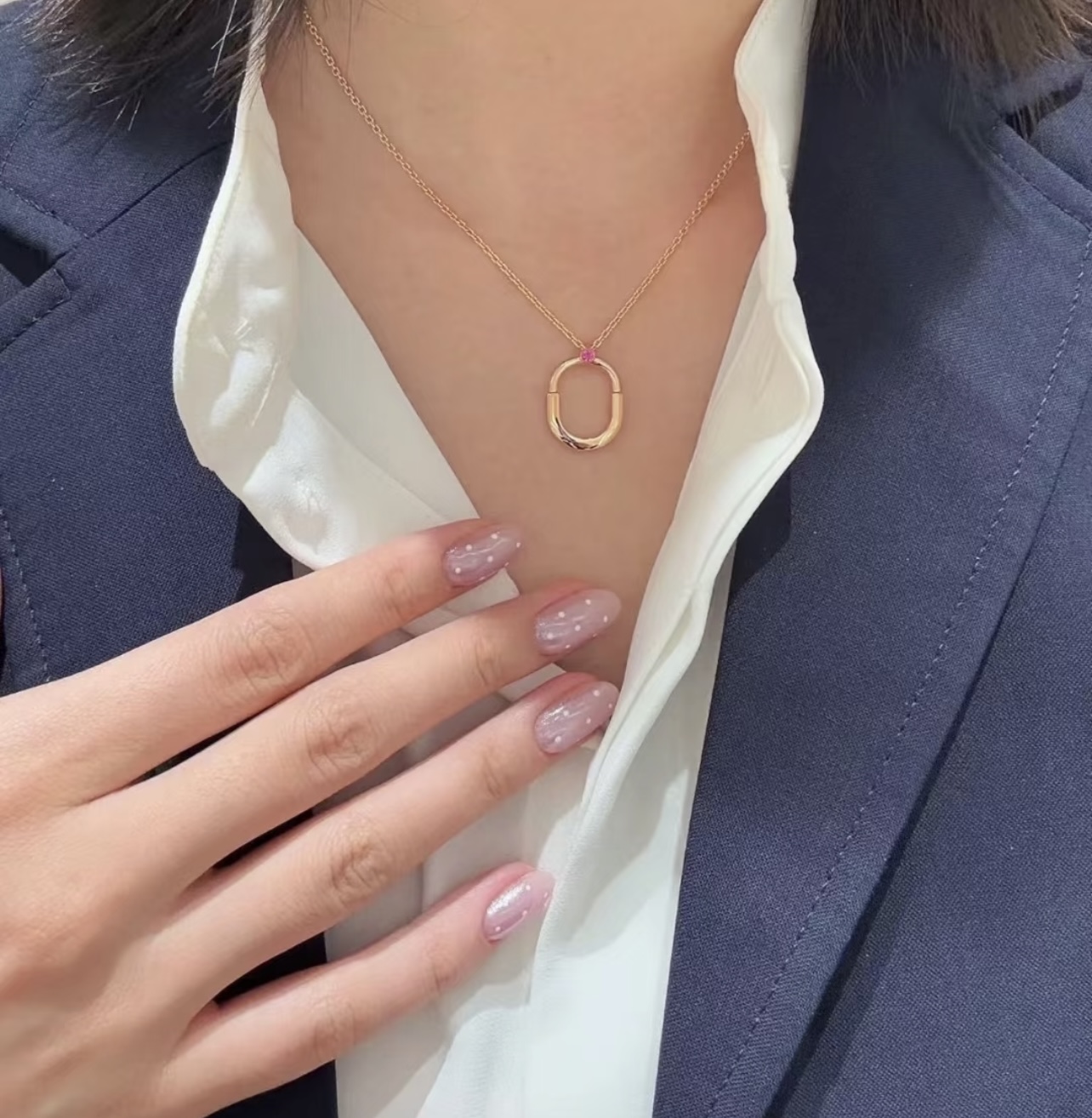 Tiffany & Co. Tiffany*帝芙尼最新款，非常的上镜‼ 设计很特别值得入手 高级手工坊系列