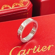 大小尺寸:6号、7号、8号【Cartie*最新款🆕🆕银色单钻戒指】一致官网黄铜材质,非常的上镜‼️设计很 大小尺寸:6号、7号、8号【Cartie*最新款🆕🆕银色单钻戒指】一致官网黄铜材质,非常的上镜‼️设计很