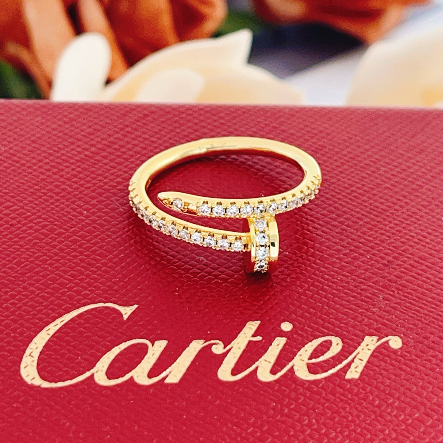 大小尺寸:6号、7号、8号【Cartie*最新款🆕🆕金色镶钻钉子戒指】一致官网黄铜材质,非常的上镜‼️设 大小尺寸:6号、7号、8号【Cartie*最新款🆕🆕金色镶钻钉子戒指】一致官网黄铜材质,非常的上镜‼️设