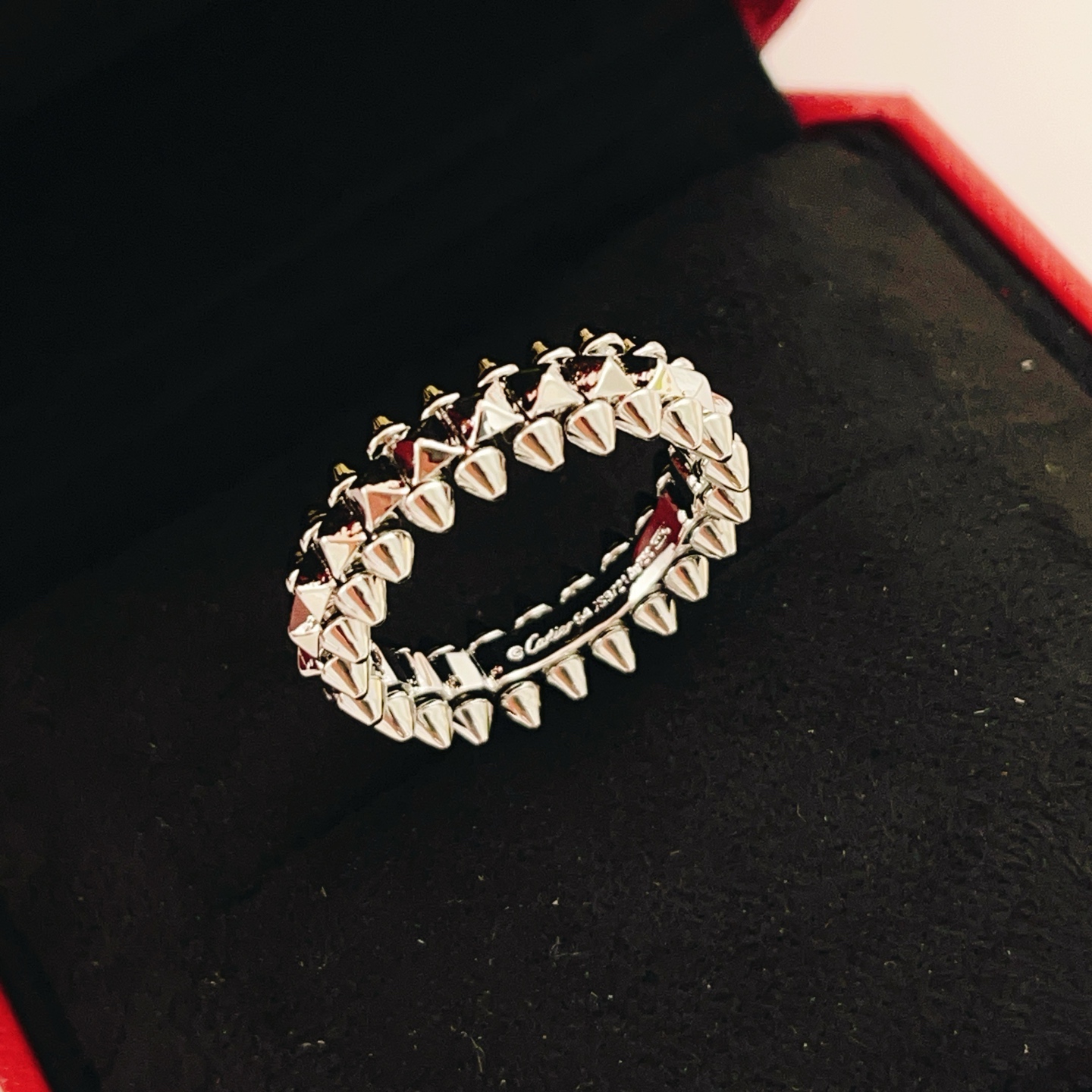 Cartier Cartie*最新款，非常的上镜‼ 设计很特别值得入手 高级手工坊系列