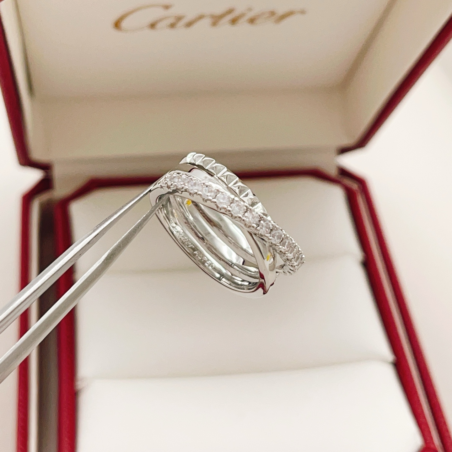 Cartier Cartie*卡地亚最新款，非常的上镜‼ 设计很特别值得入手 高级手工坊系列