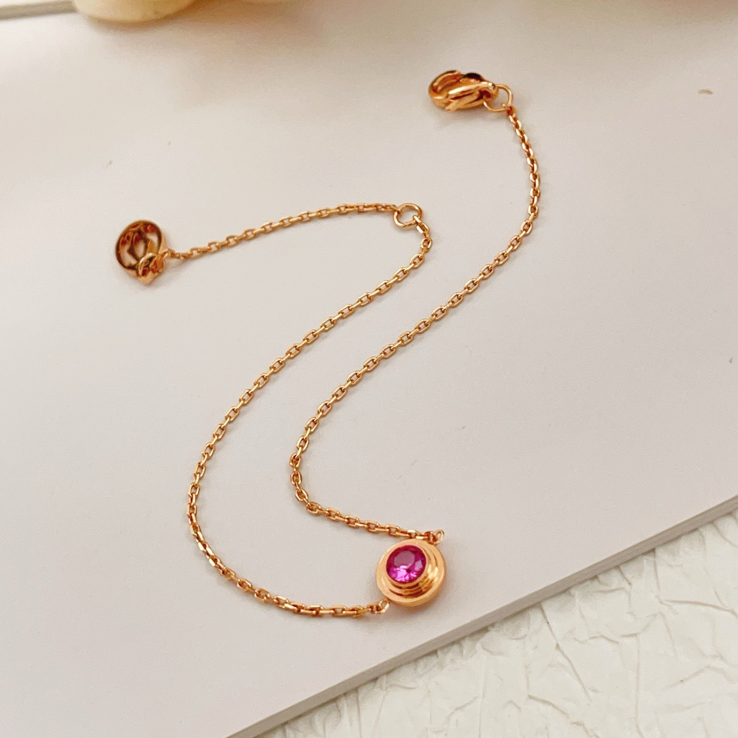 Cartier Cartier*卡地亚最新款，非常的上镜‼ 设计很特别值得入手 高级手工坊系列