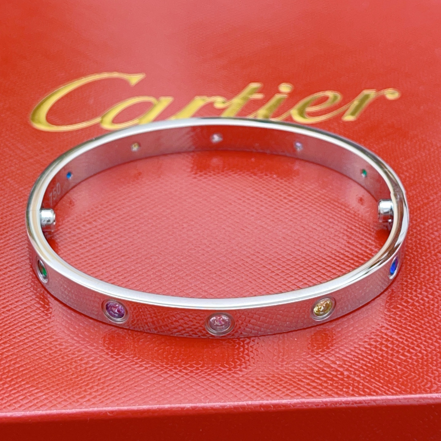 Cartier Cartie*最新款，非常的上镜‼ 设计很特别值得入手 高级手工坊系列