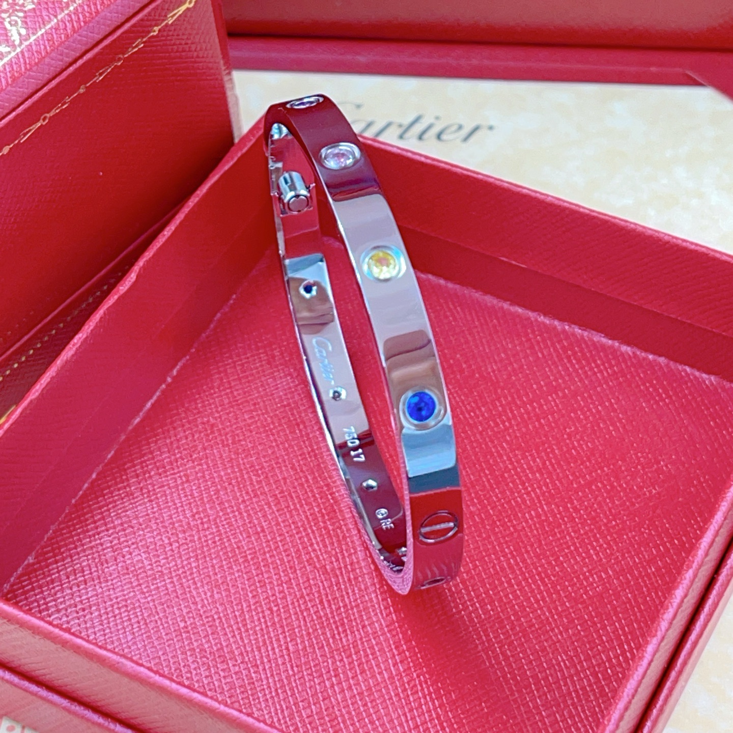 Cartier Cartie*最新款，非常的上镜‼ 设计很特别值得入手 高级手工坊系列
