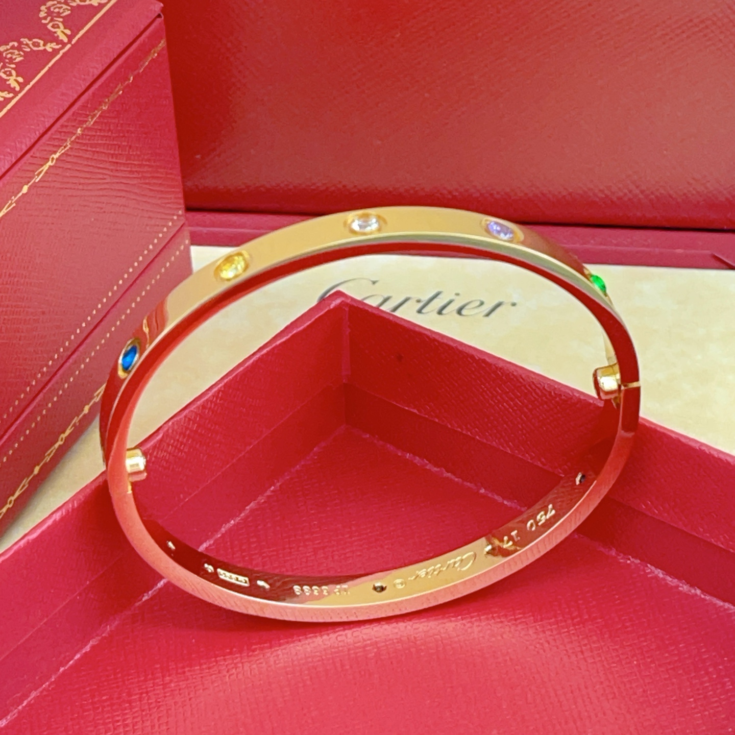 Cartier Cartie*最新款，非常的上镜‼ 设计很特别值得入手 高级手工坊系列