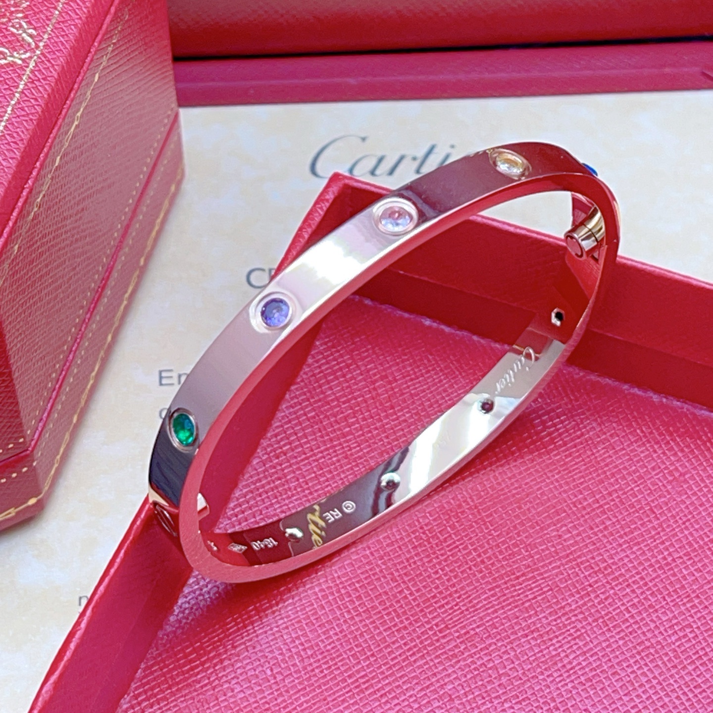 Cartier Cartie*最新款，非常的上镜‼ 设计很特别值得入手 高级手工坊系列