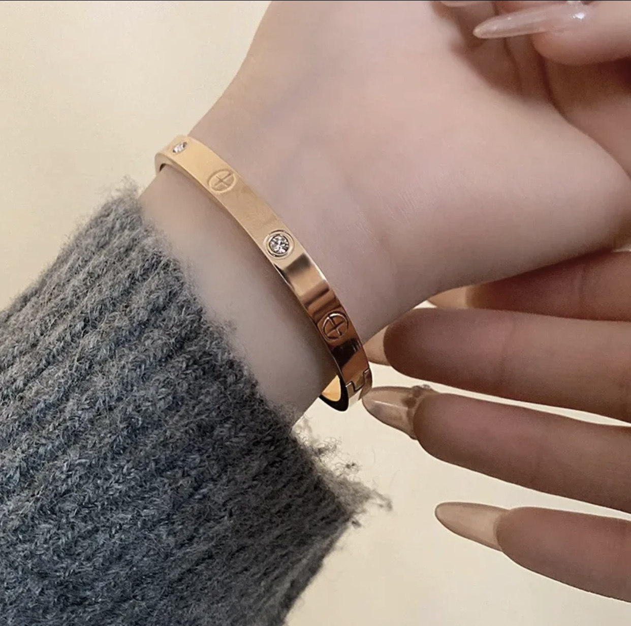 Cartier Cartie*最新款，非常的上镜‼ 设计很特别值得入手 高级手工坊系列