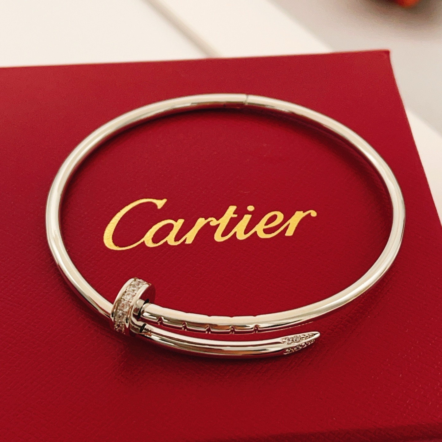 Cartier Cartie*最新款，非常的上镜‼ 设计很特别值得入手 高级手工坊系列