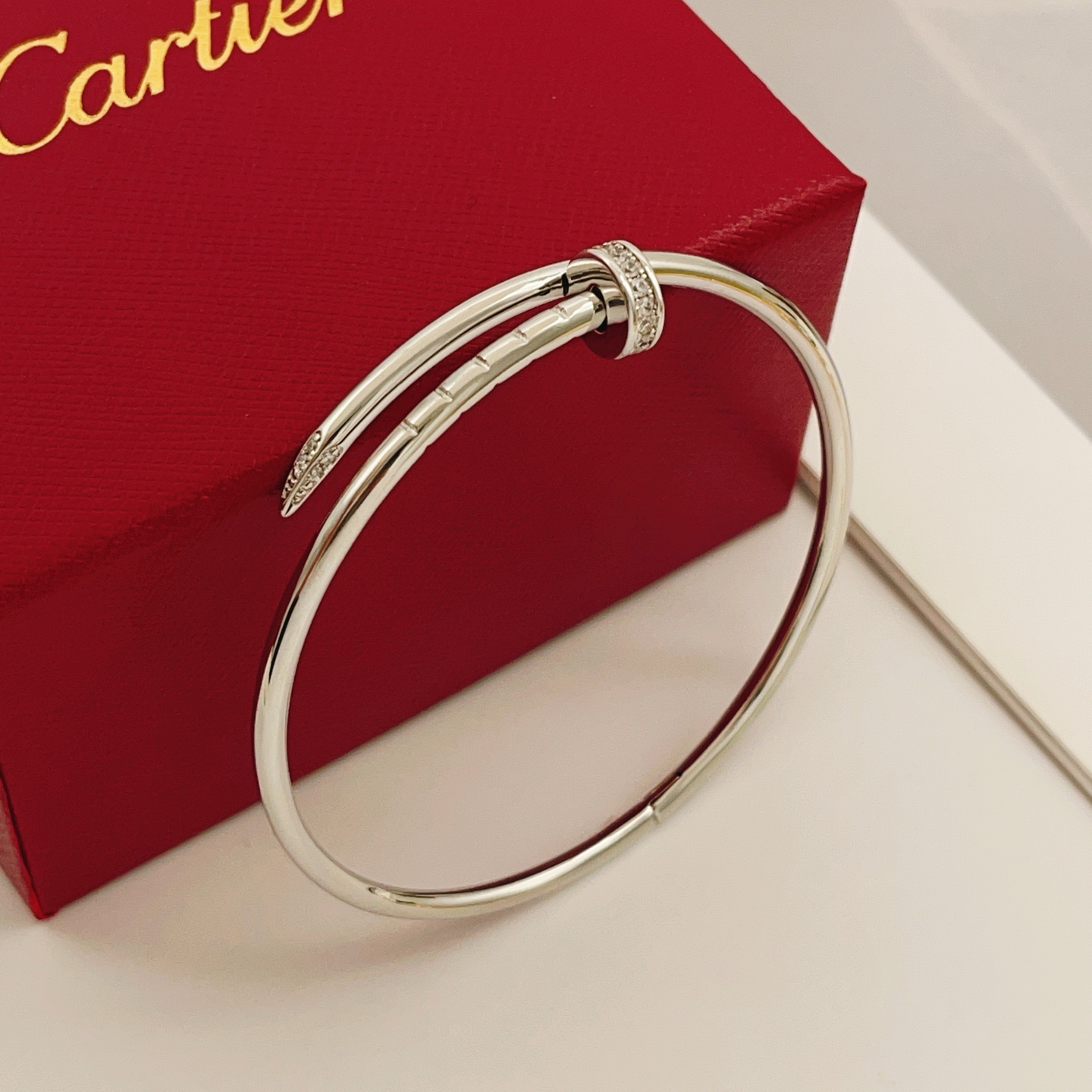 Cartier Cartie*最新款，非常的上镜‼ 设计很特别值得入手 高级手工坊系列