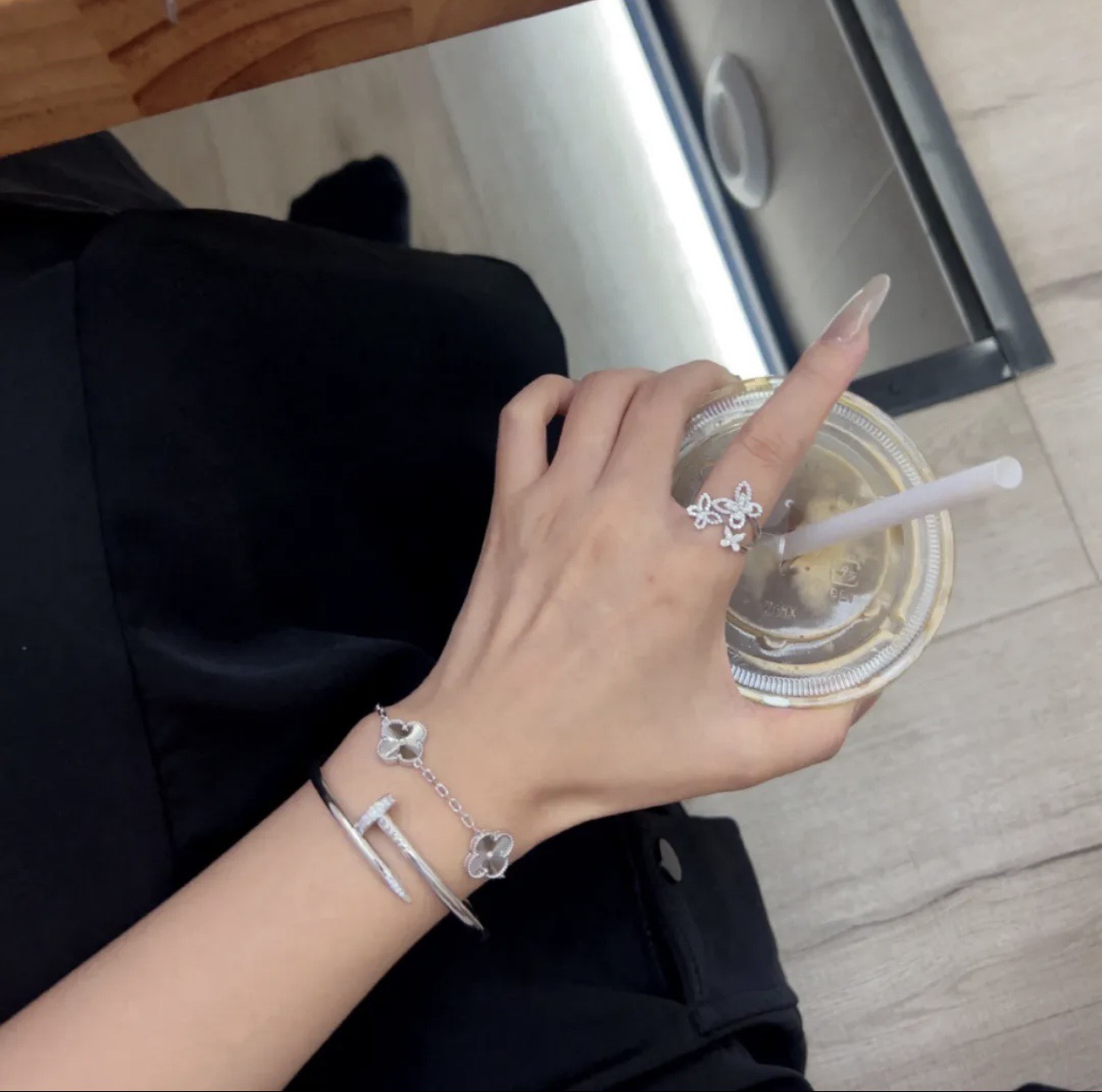 Cartier Cartie*最新款，非常的上镜‼ 设计很特别值得入手 高级手工坊系列