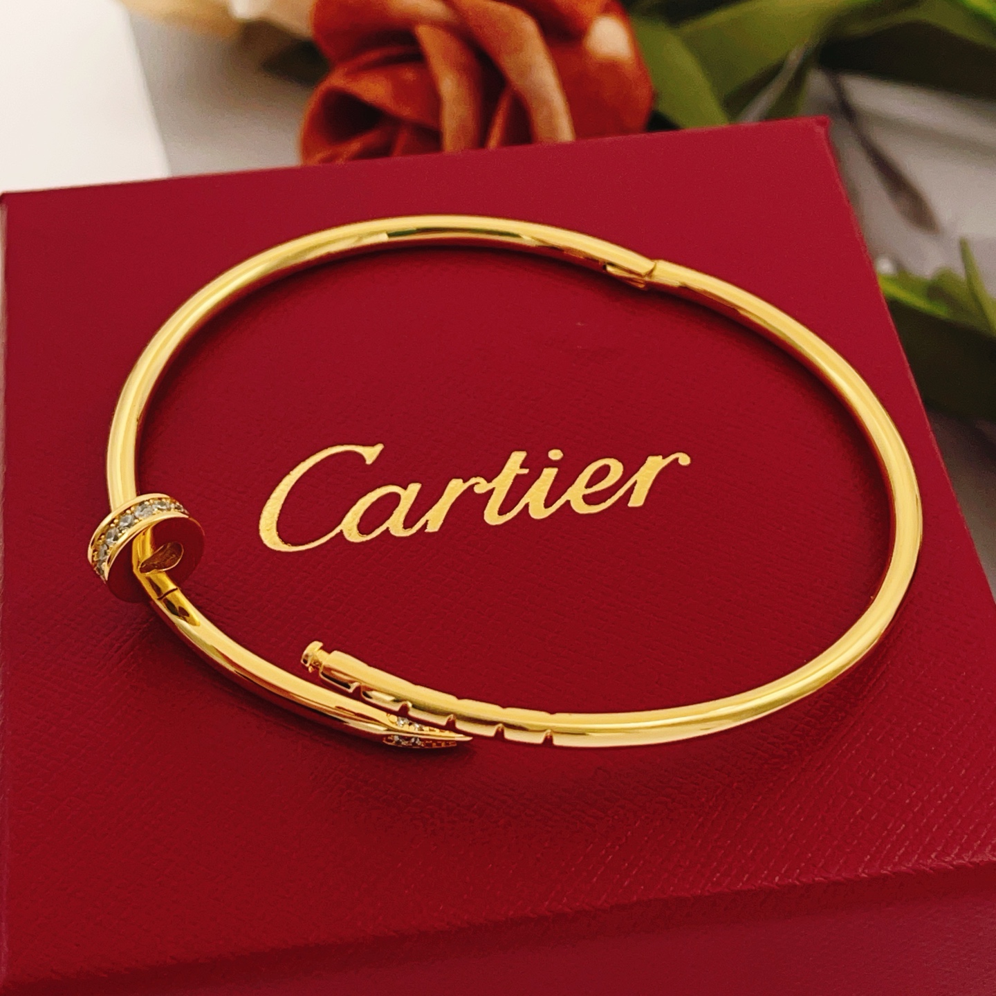 Cartier Cartie*最新款，非常的上镜‼ 设计很特别值得入手 高级手工坊系列