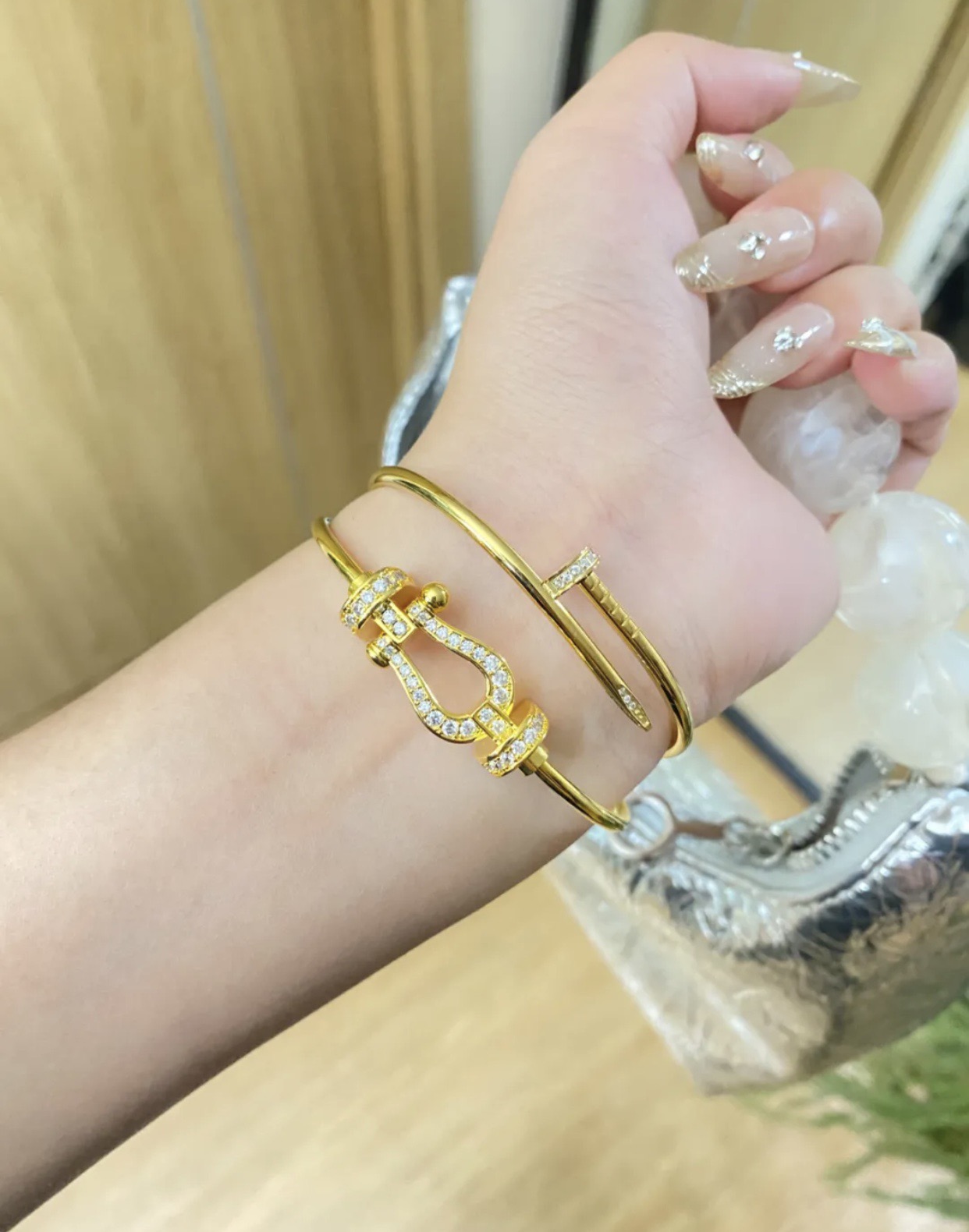 Cartier Cartie*最新款，非常的上镜‼ 设计很特别值得入手 高级手工坊系列