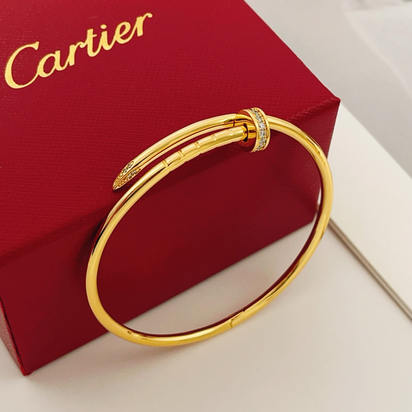 Cartier Cartie*最新款，非常的上镜‼ 设计很特别值得入手 高级手工坊系列