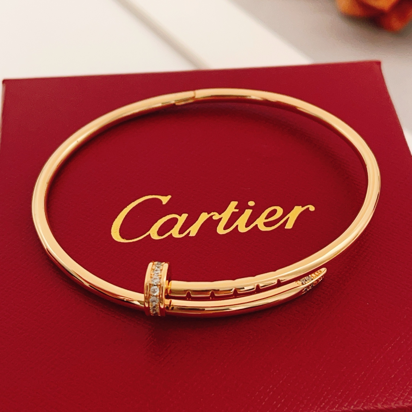 Cartier Cartie*最新款，非常的上镜‼ 设计很特别值得入手 高级手工坊系列