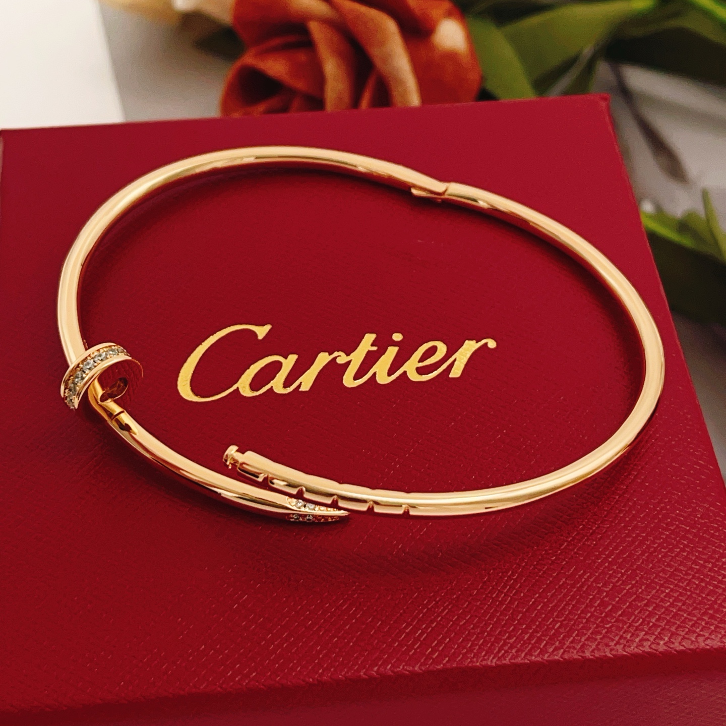 Cartier Cartie*最新款，非常的上镜‼ 设计很特别值得入手 高级手工坊系列