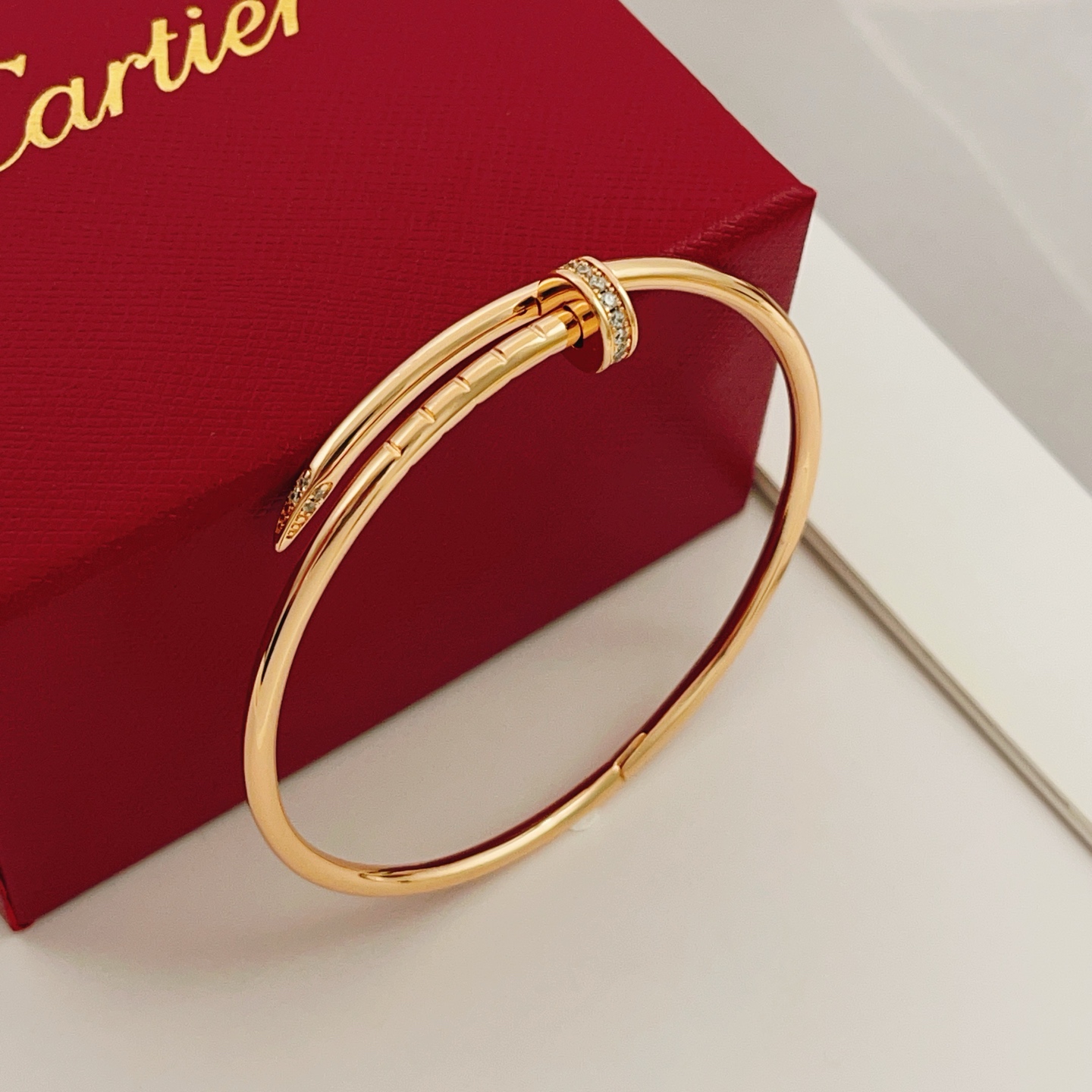 Cartier Cartie*最新款，非常的上镜‼ 设计很特别值得入手 高级手工坊系列