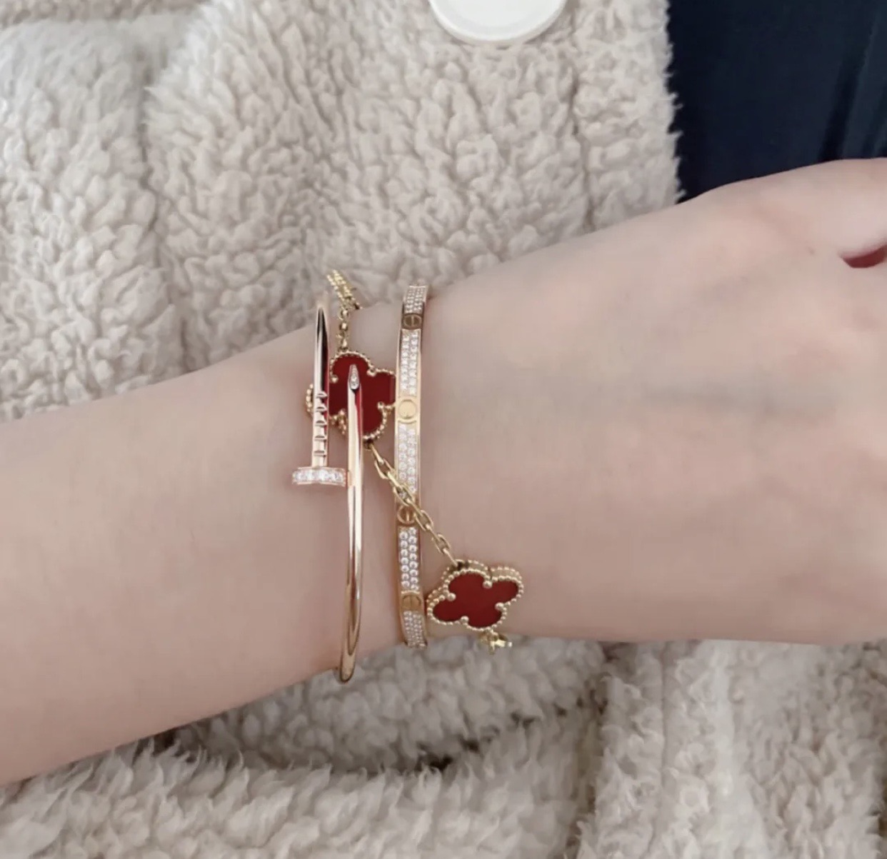 Cartier Cartie*最新款，非常的上镜‼ 设计很特别值得入手 高级手工坊系列