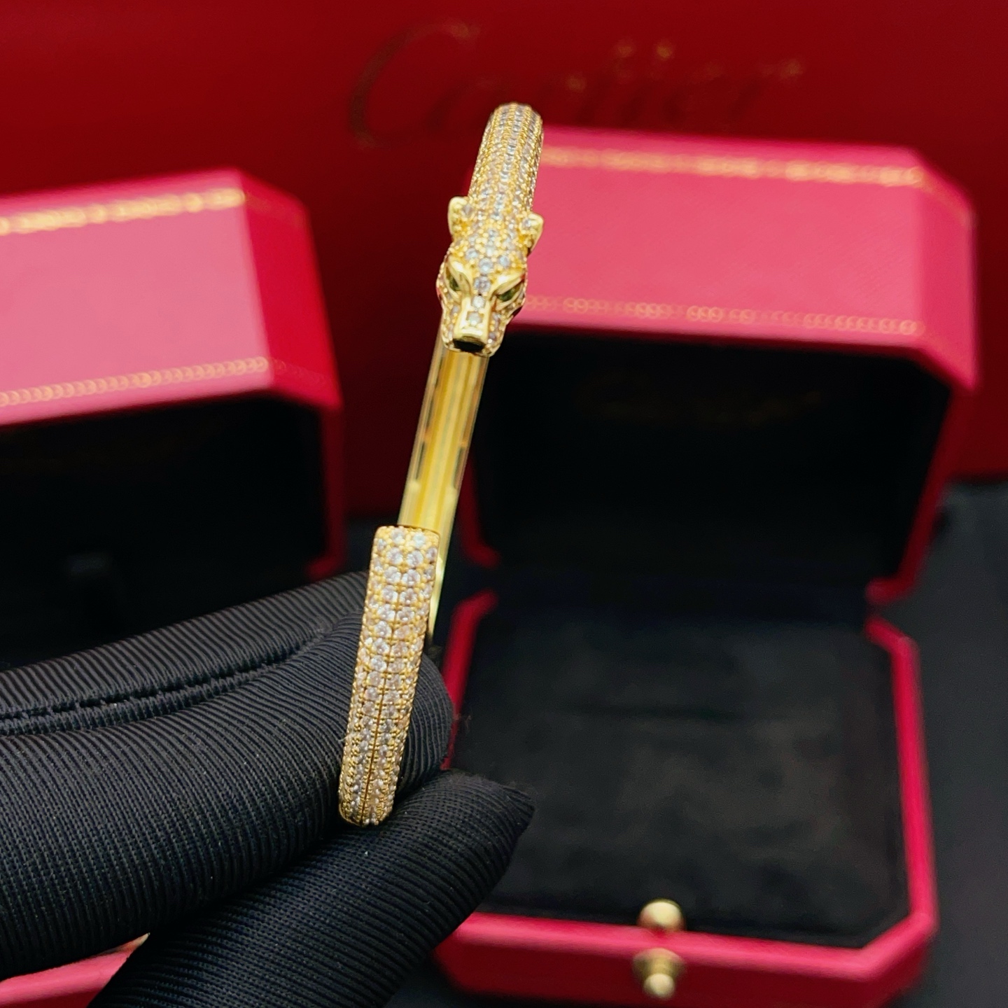 Cartier Cartie*最新款，非常的上镜‼ 设计很特别值得入手 高级手工坊系列