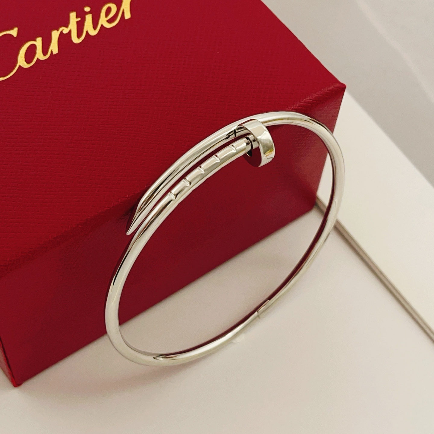 Cartier Cartie*最新款，非常的上镜‼ 设计很特别值得入手 高级手工坊系列