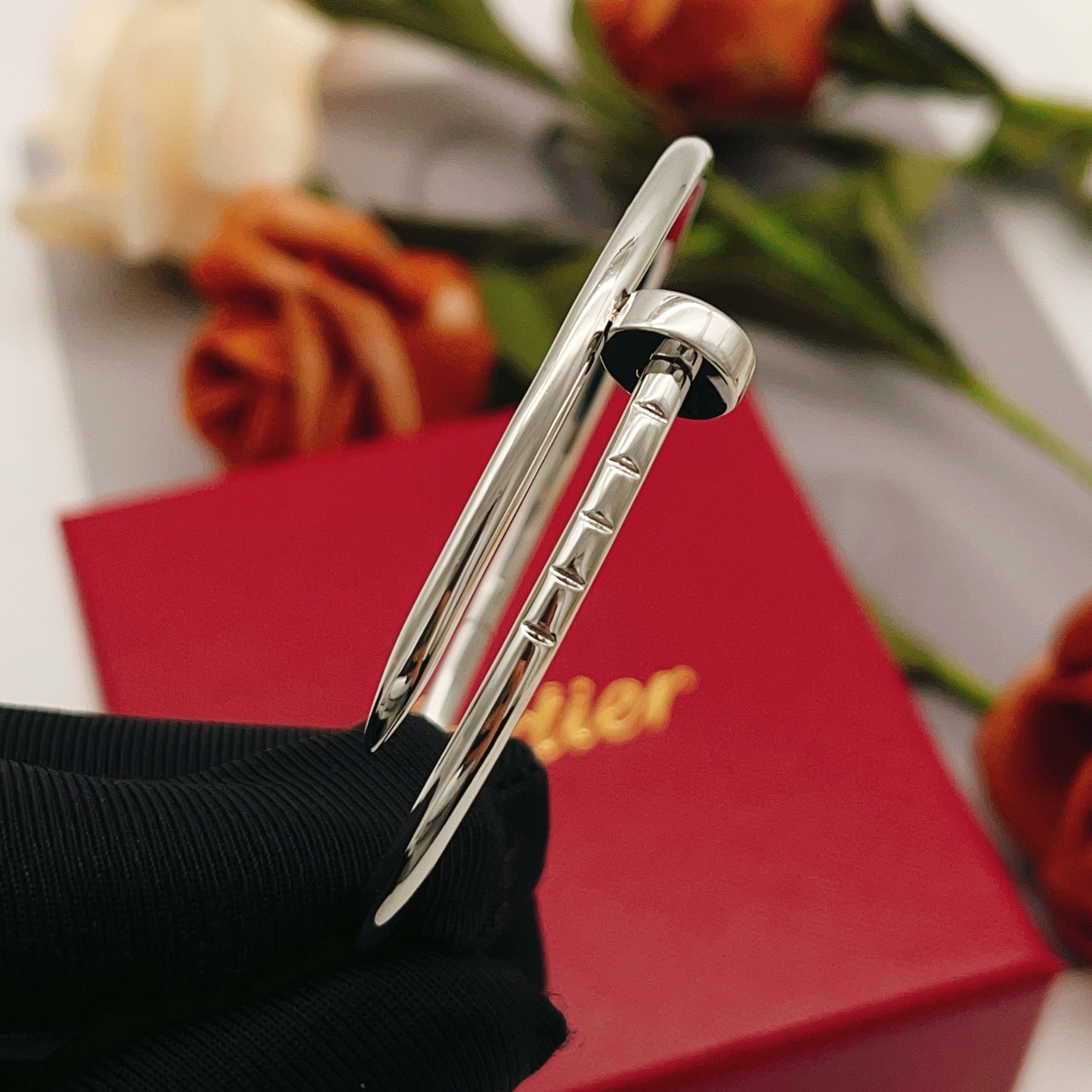 Cartier Cartie*最新款，非常的上镜‼ 设计很特别值得入手 高级手工坊系列