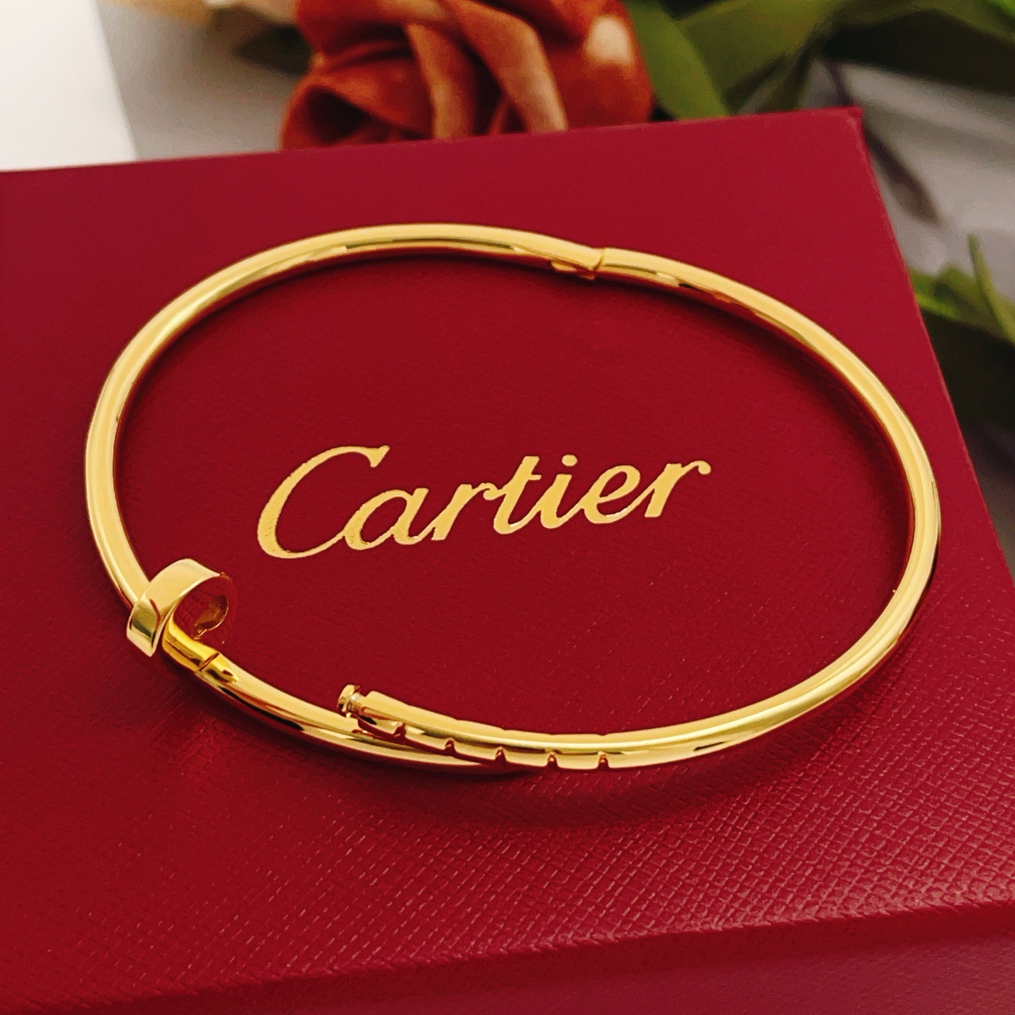 Cartier Cartie*最新款，非常的上镜‼ 设计很特别值得入手 高级手工坊系列