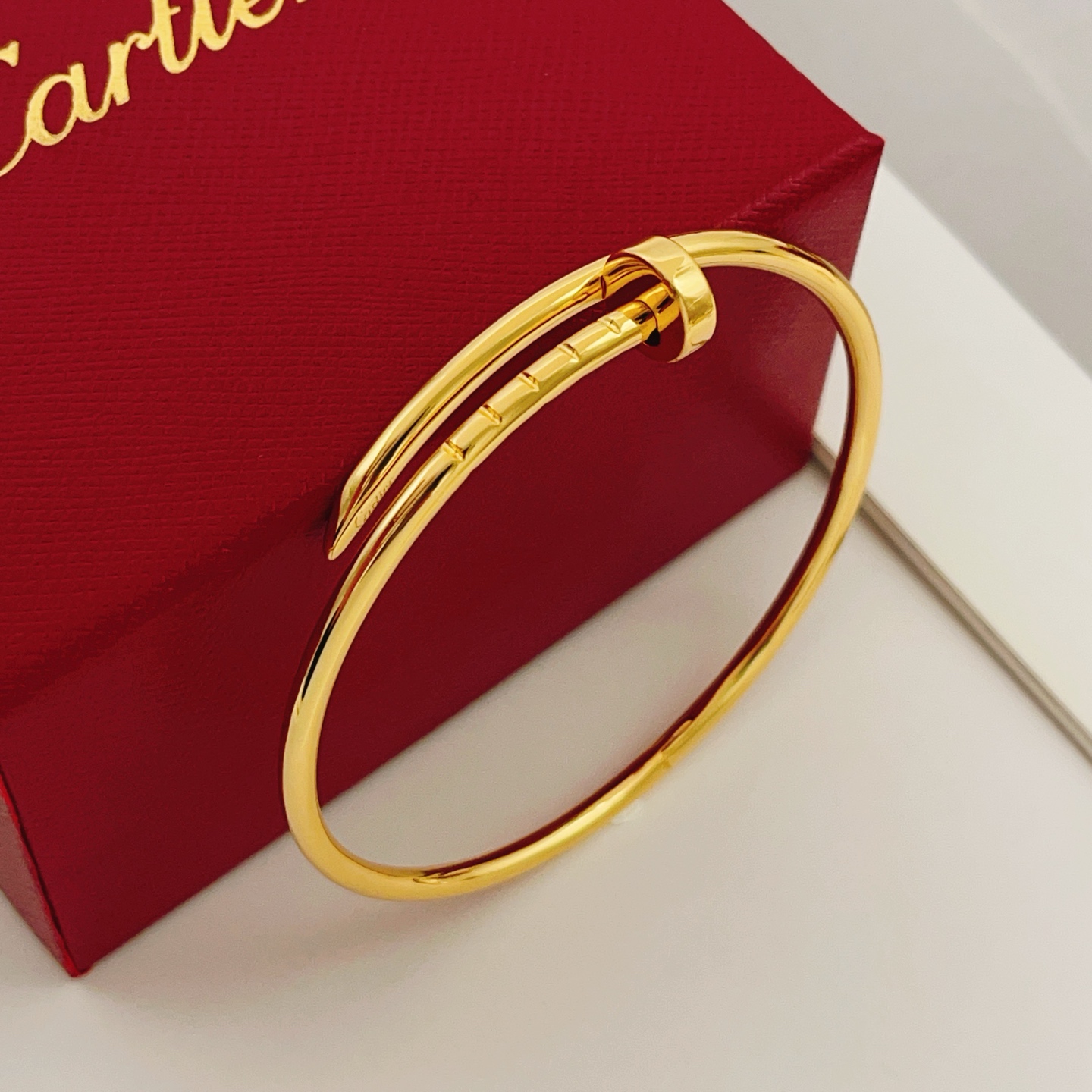 Cartier Cartie*最新款，非常的上镜‼ 设计很特别值得入手 高级手工坊系列