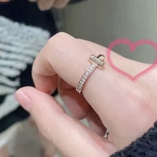 TJ035银色TJ034玫瑰金尺寸码数:6.7.8码【Tiffany*帝芙尼最新款🆕🆕两色半钻T字母戒指 TJ035银色TJ034玫瑰金尺寸码数:6.7.8码【Tiffany*帝芙尼最新款🆕🆕两色半钻T字母戒指