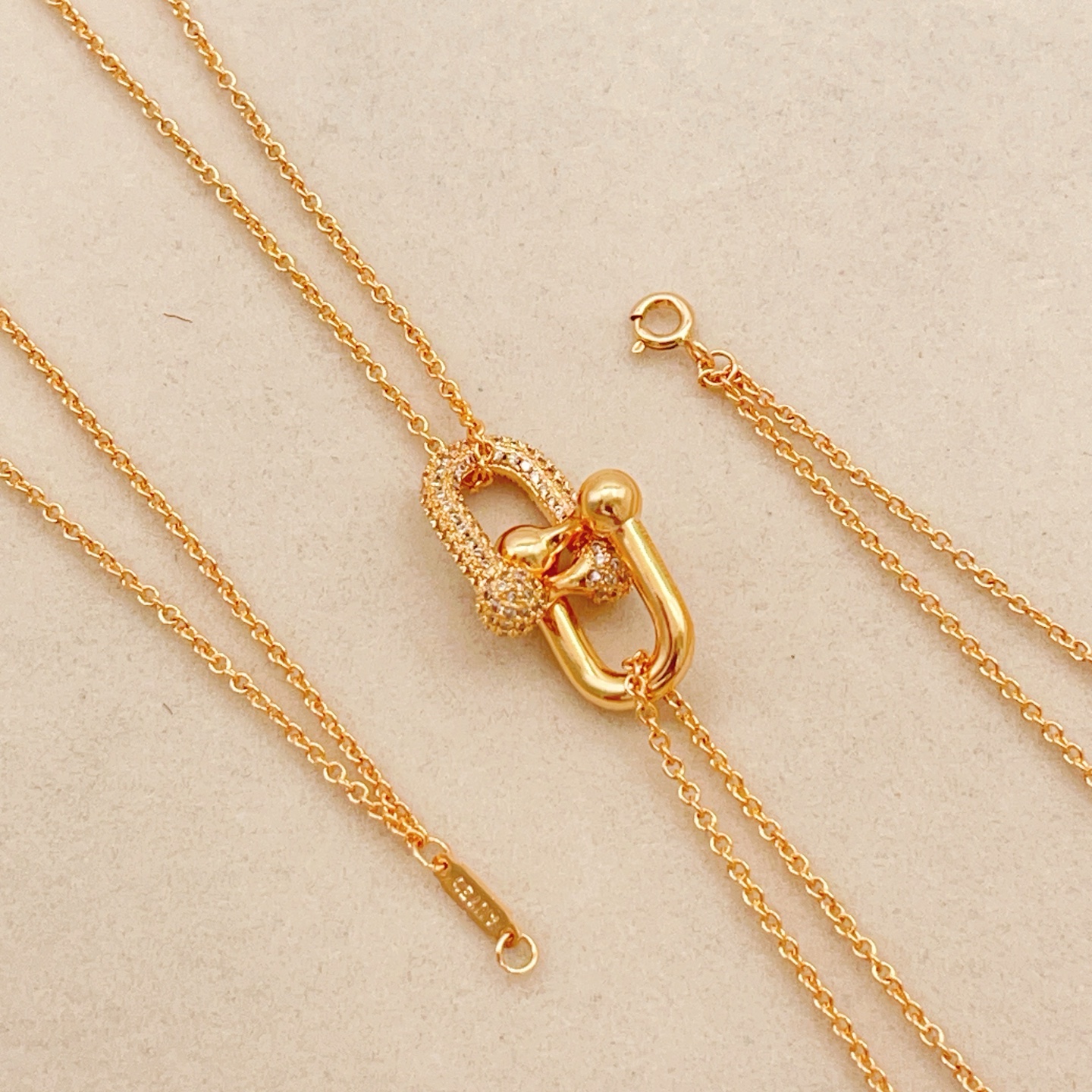 【Tiffany*帝芙尼最新款🆕🆕玫瑰金双链镶钻双U项链】一致官网黄铜材质，非常的上镜‼️设计很特别值得