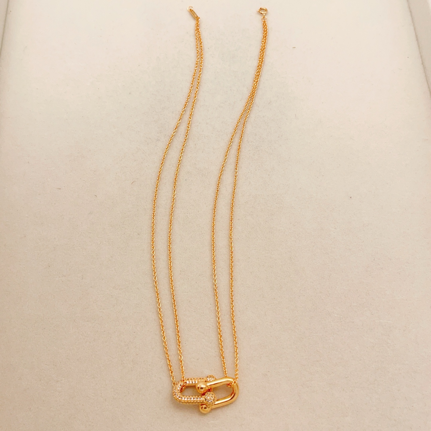 【Tiffany*帝芙尼最新款🆕🆕玫瑰金双链镶钻双U项链】一致官网黄铜材质，非常的上镜‼️设计很特别值得