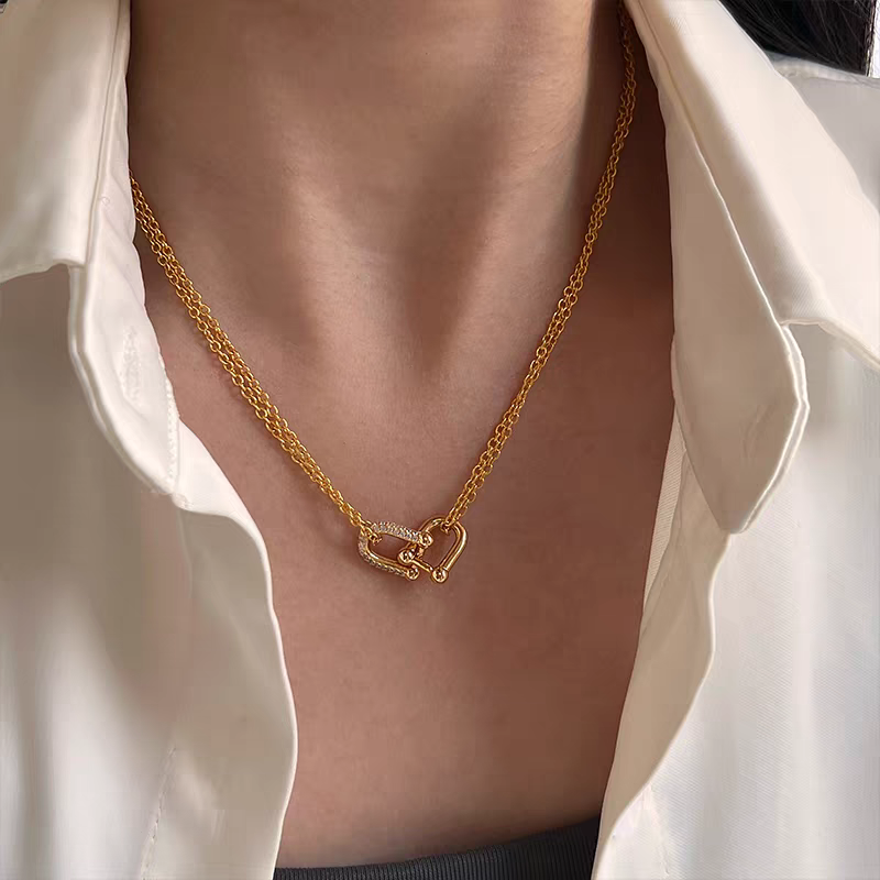【Tiffany*帝芙尼最新款🆕🆕玫瑰金双链镶钻双U项链】一致官网黄铜材质，非常的上镜‼️设计很特别值得