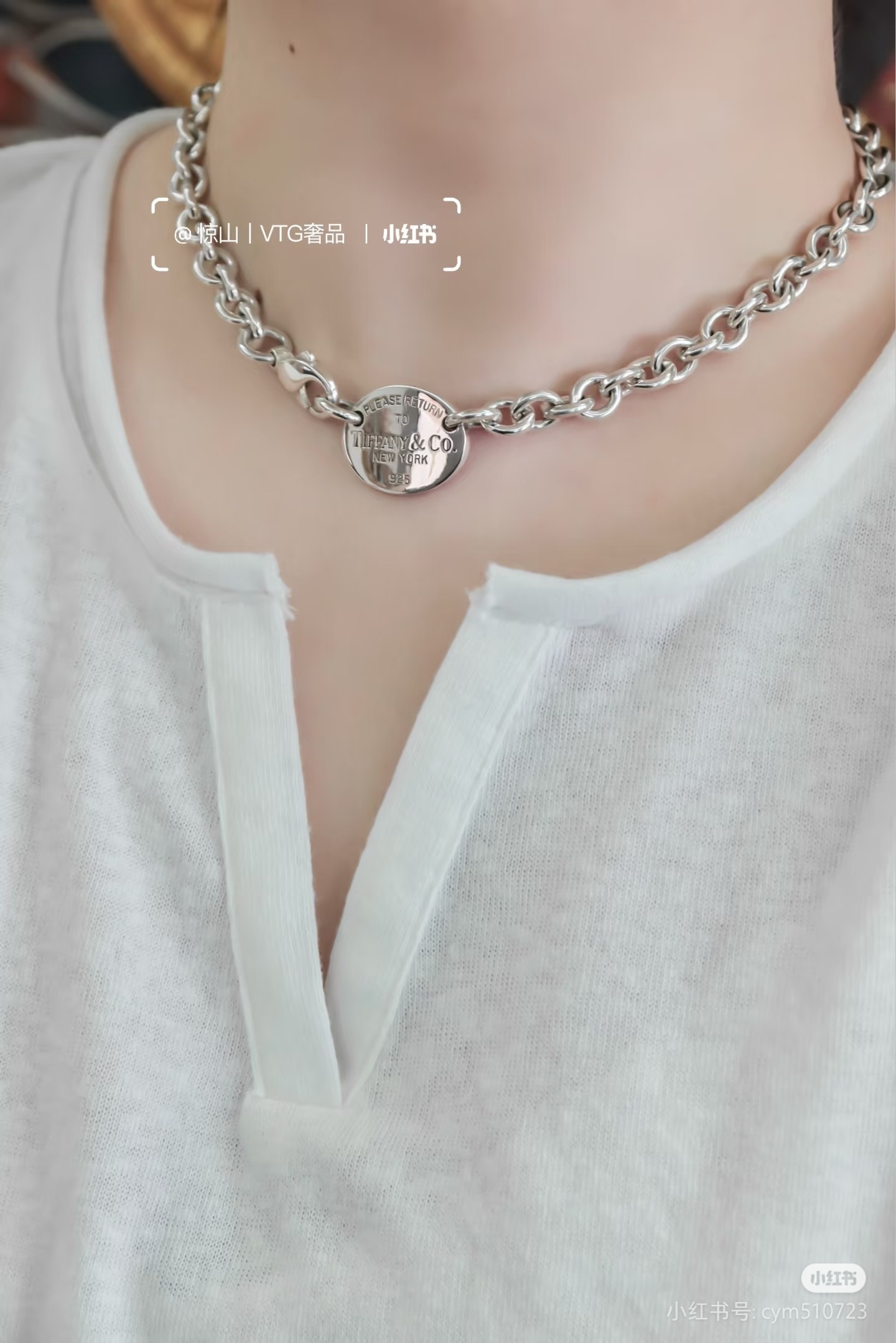 【Tiffany*帝芙尼最新款🆕🆕银色光面圆形项链】一致官网黄铜材质，非常的上镜‼️设计很特别值得入手。